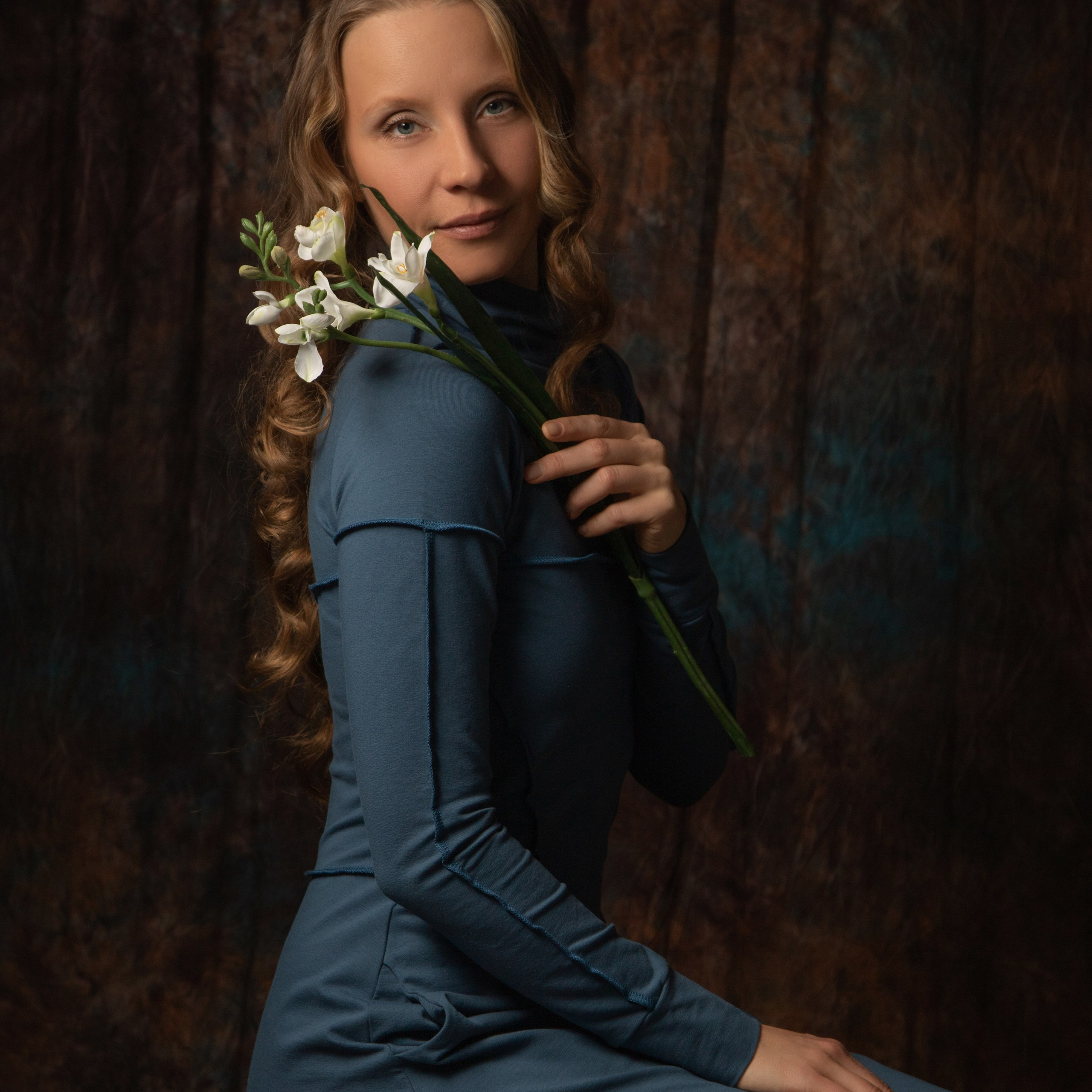 Женский студийный портрет