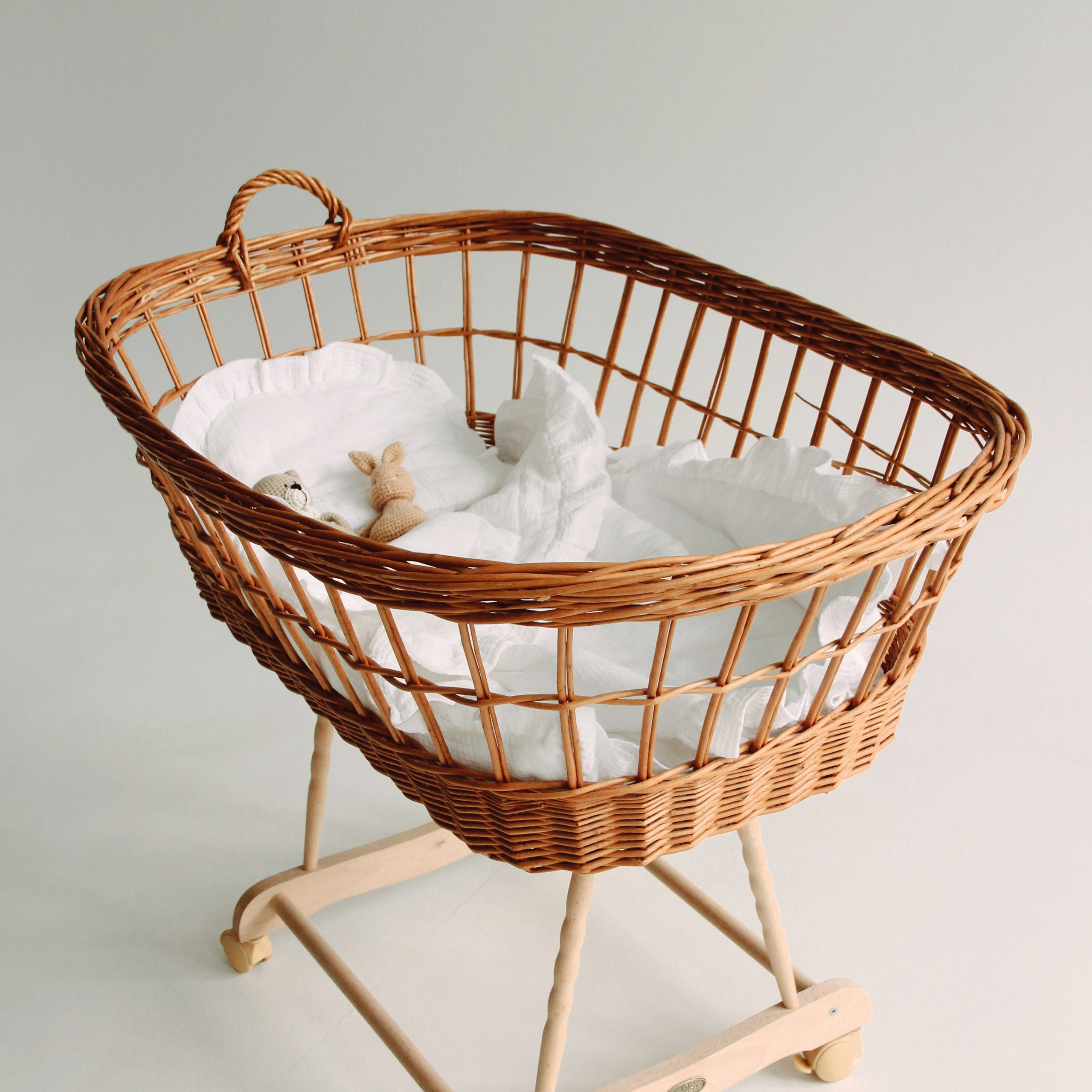 Плетеная люлька-колыбелька. Фотостудия «Балкон» — аренда фотостудии в Пензе