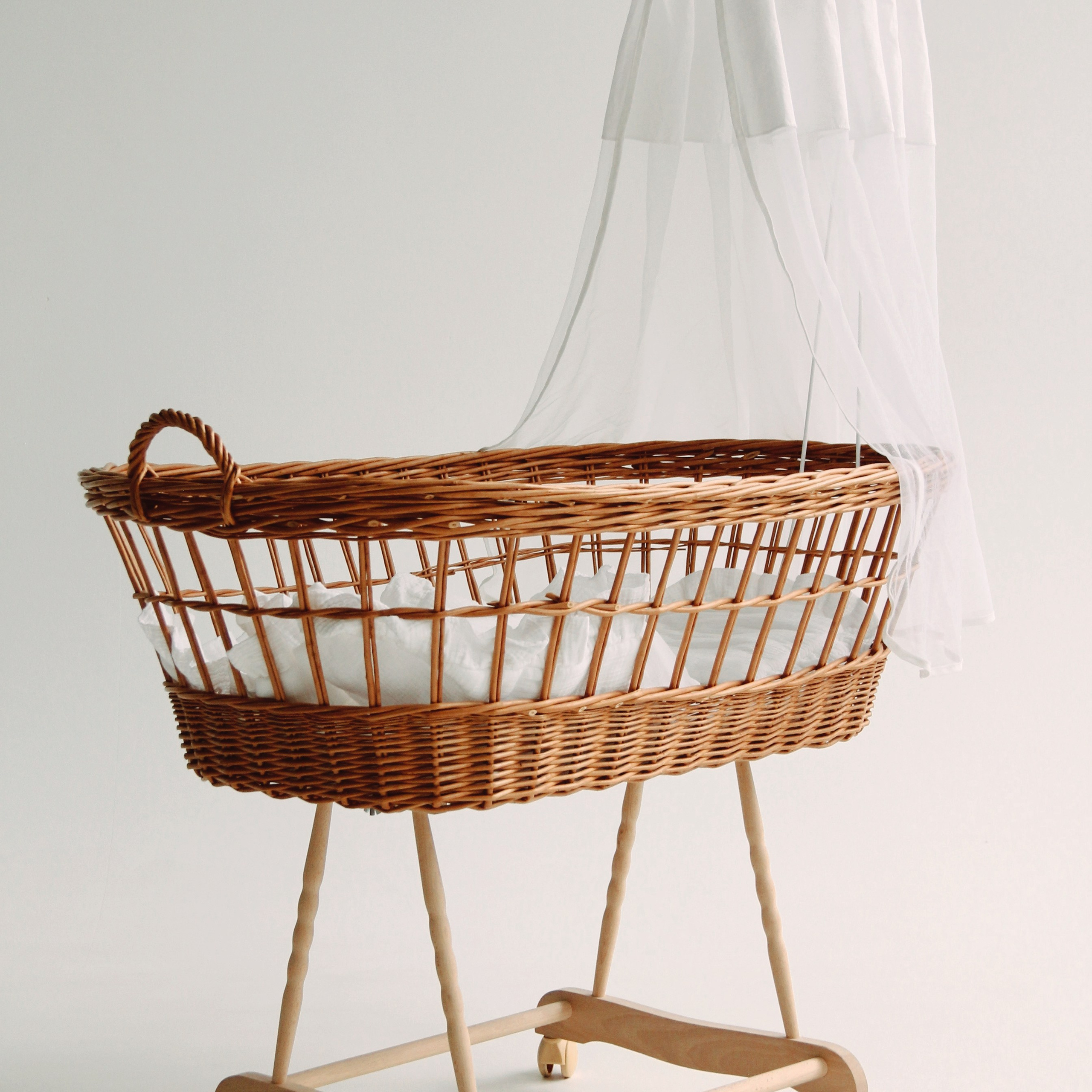 Плетеная люлька-колыбелька. Фотостудия «Балкон» — аренда фотостудии в Пензе