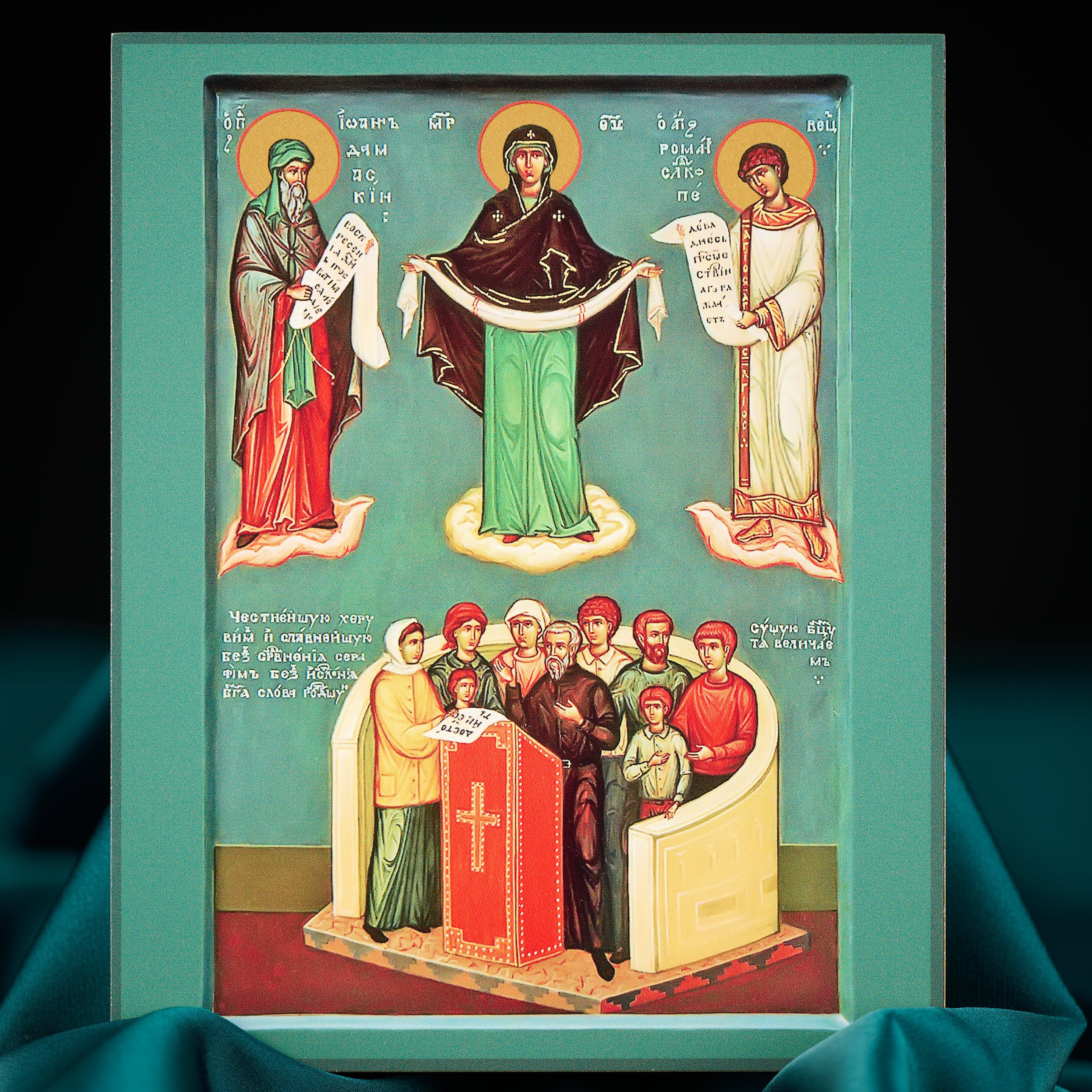 Иконы на досках