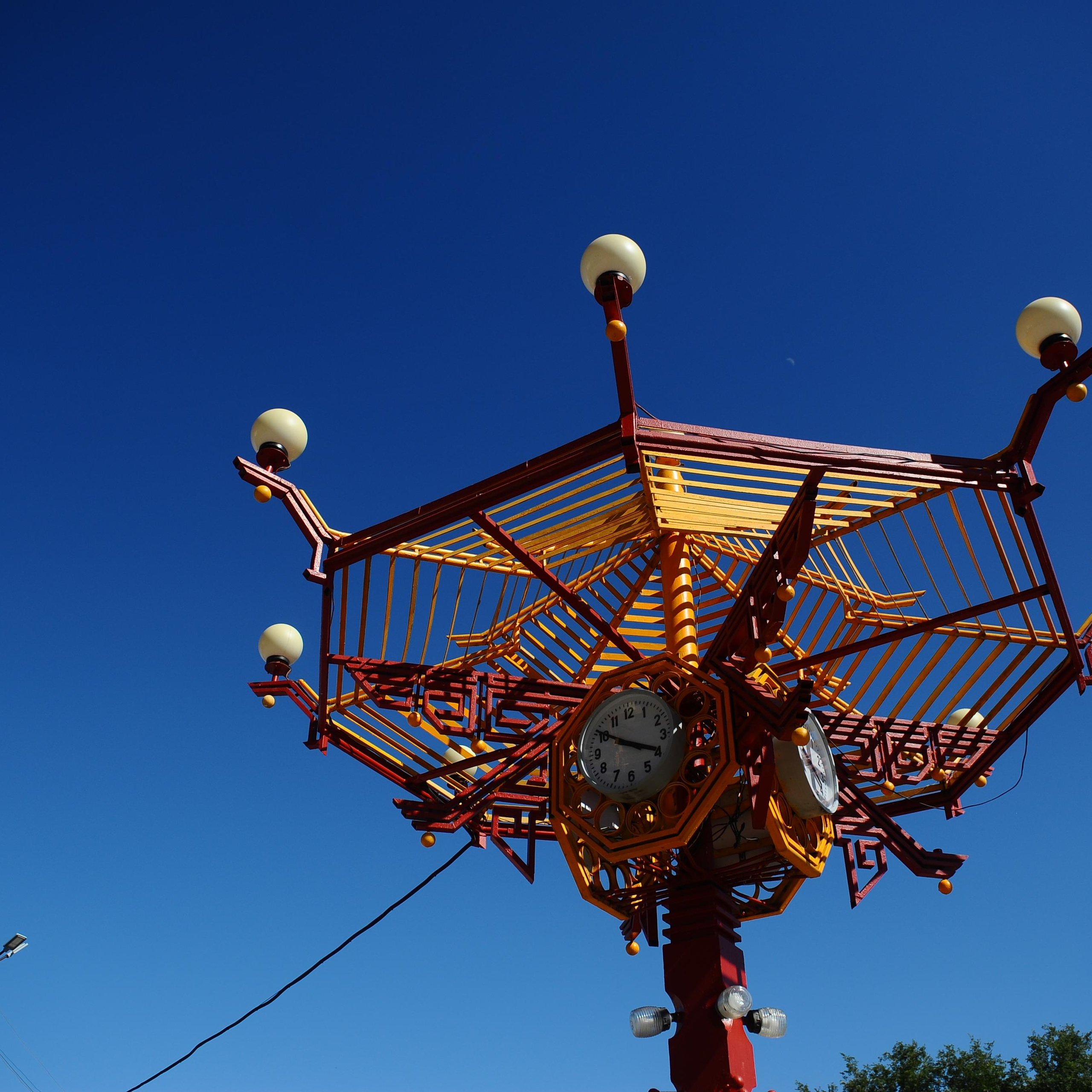 Почему монахи в Калмыкии выливают молоко на костер?. Главная (Home)