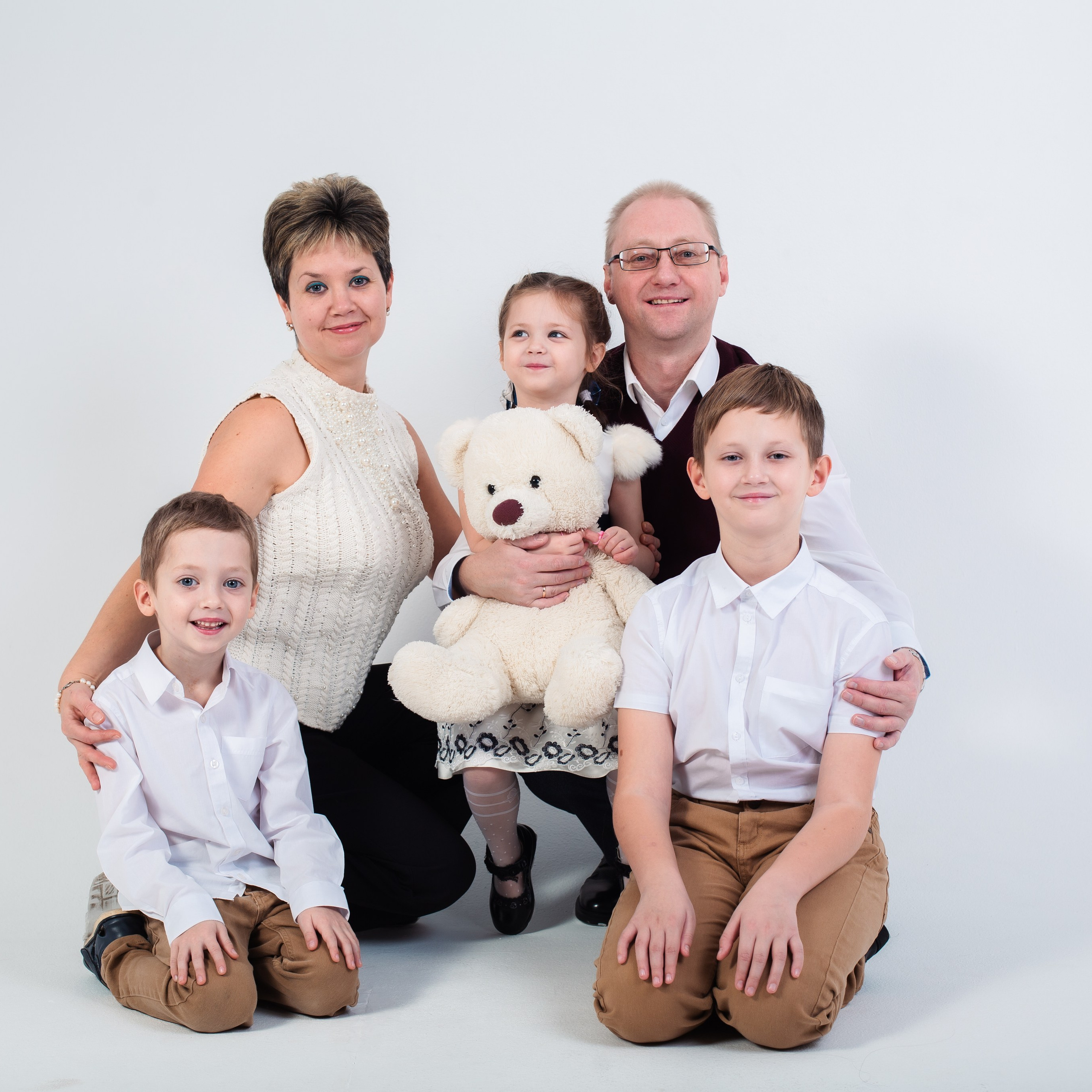 Евгений и Ольга с детьми