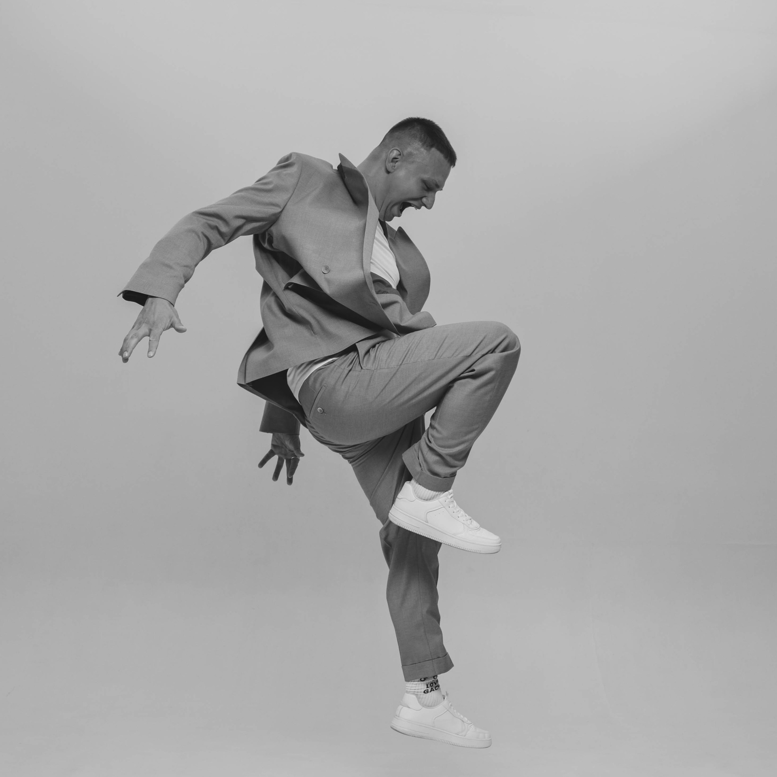 АНДРЕЙ ВЕДУЩИЙ