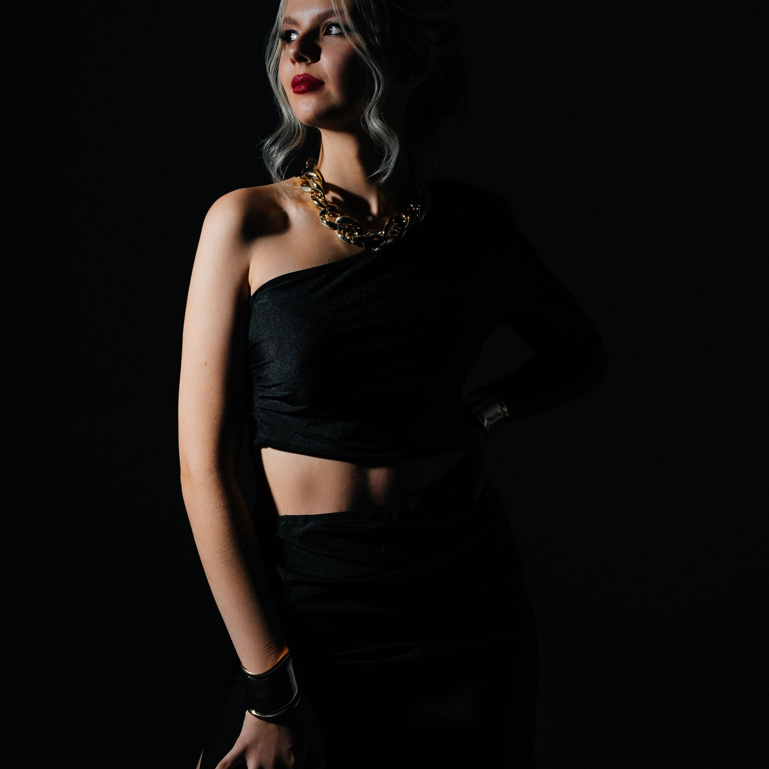 Студийный минимализм. Виктория Алпеева — фотограф по любви