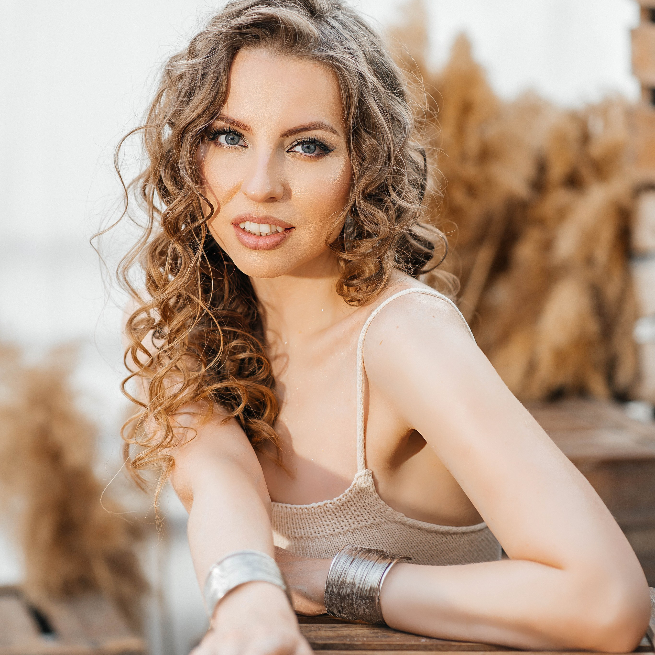 Съемки в интерьере студий. Виктория Алпеева — фотограф по любви