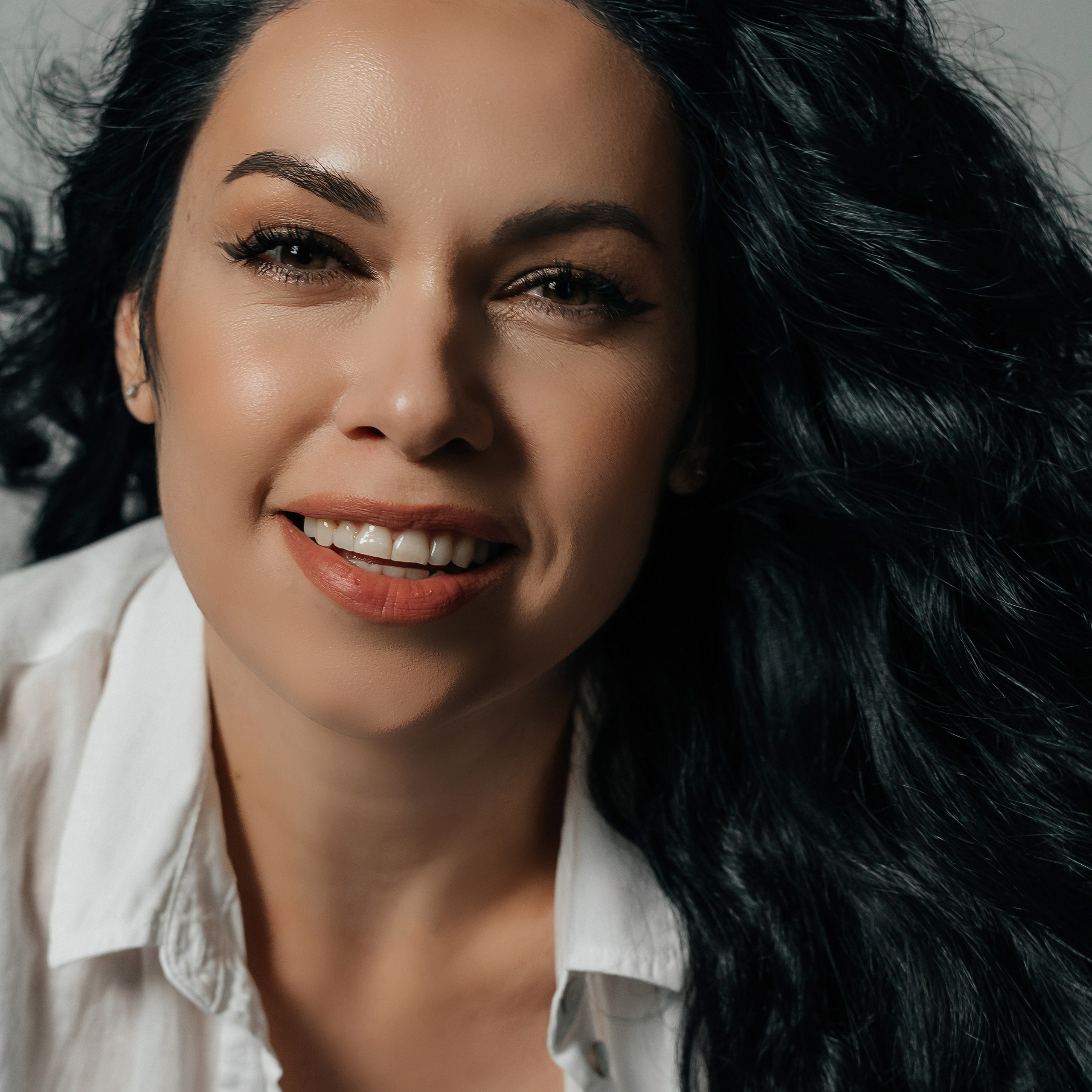 Съемки в интерьере студий. Виктория Алпеева — фотограф по любви