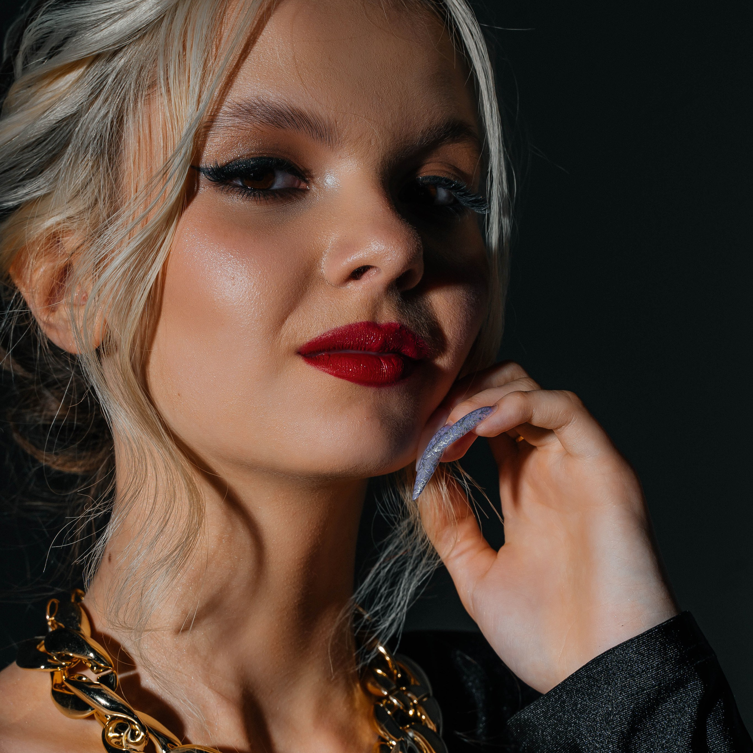 Студийный минимализм. Виктория Алпеева — фотограф по любви