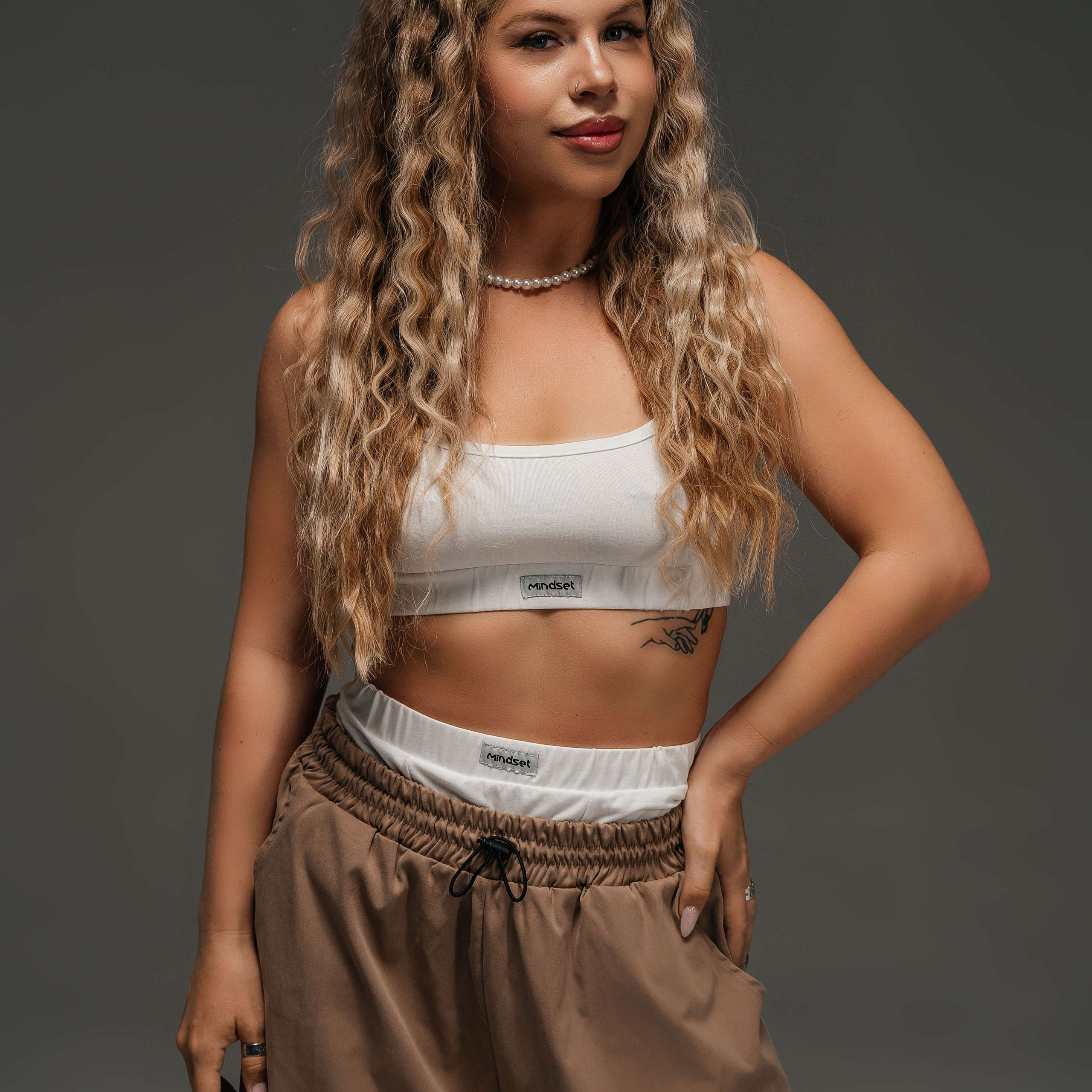 Студийный минимализм. Виктория Алпеева — фотограф по любви