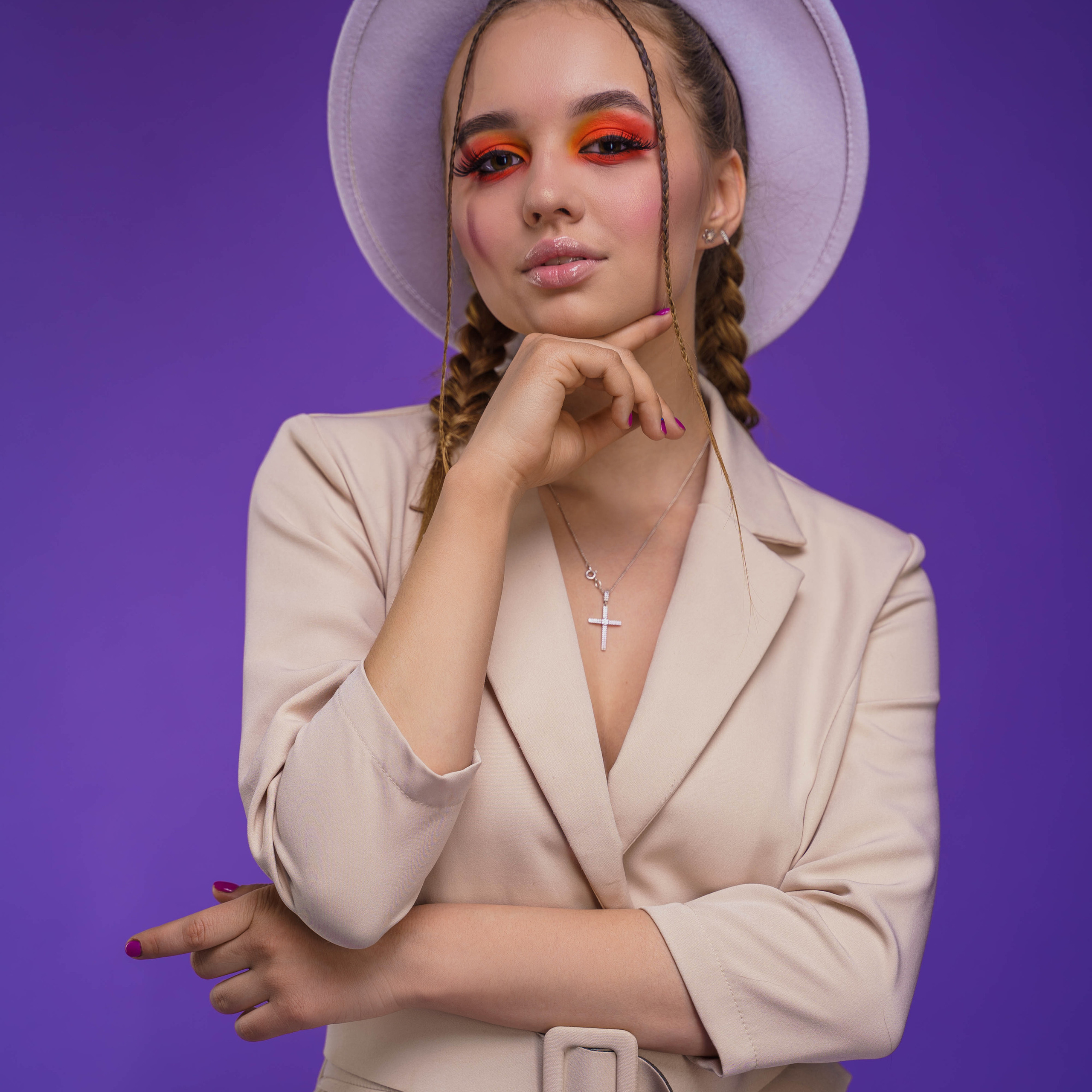 Студийный минимализм. Виктория Алпеева — фотограф по любви