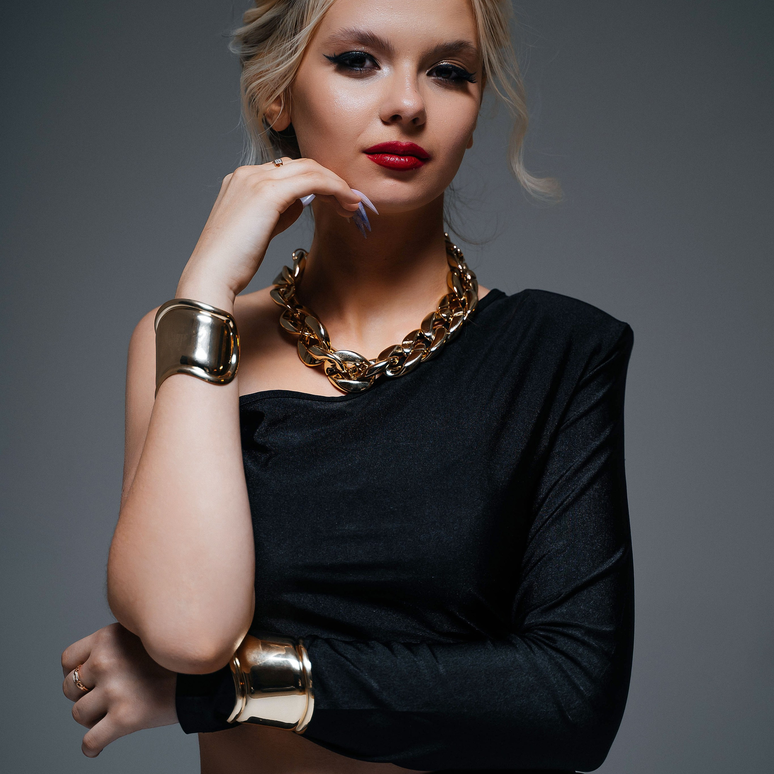 Студийный минимализм. Виктория Алпеева — фотограф по любви