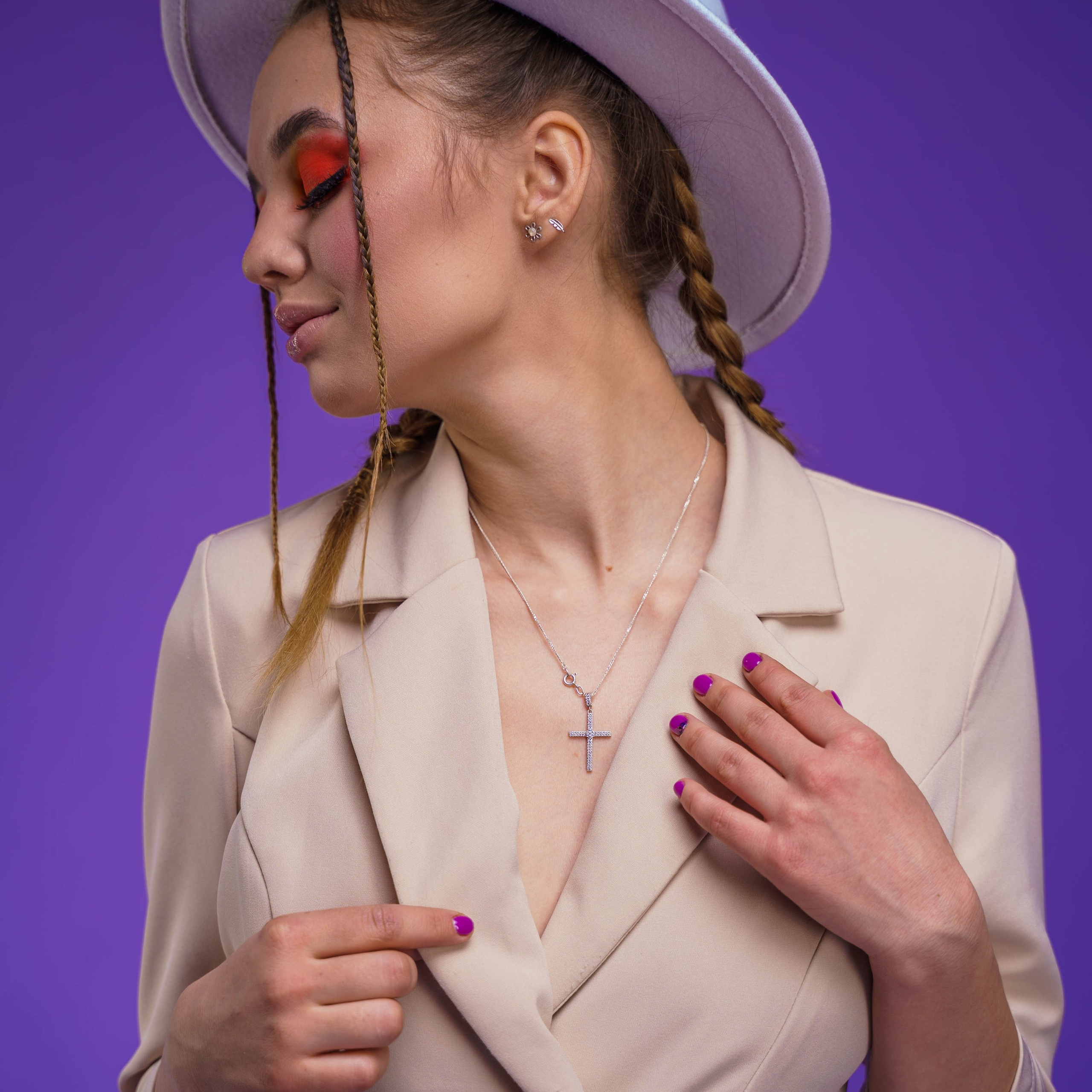 Студийный минимализм. Виктория Алпеева — фотограф по любви