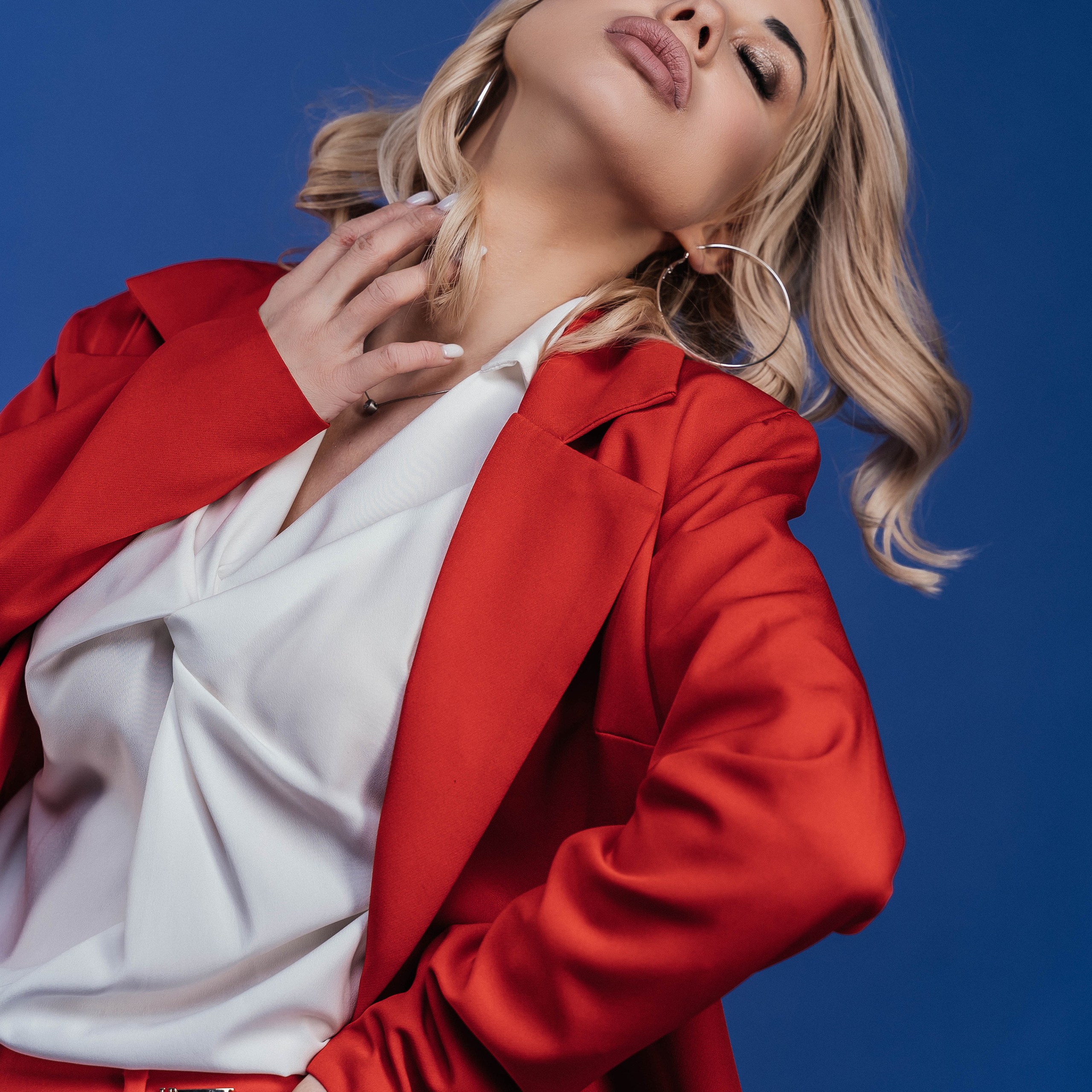 Студийный минимализм. Виктория Алпеева — фотограф по любви