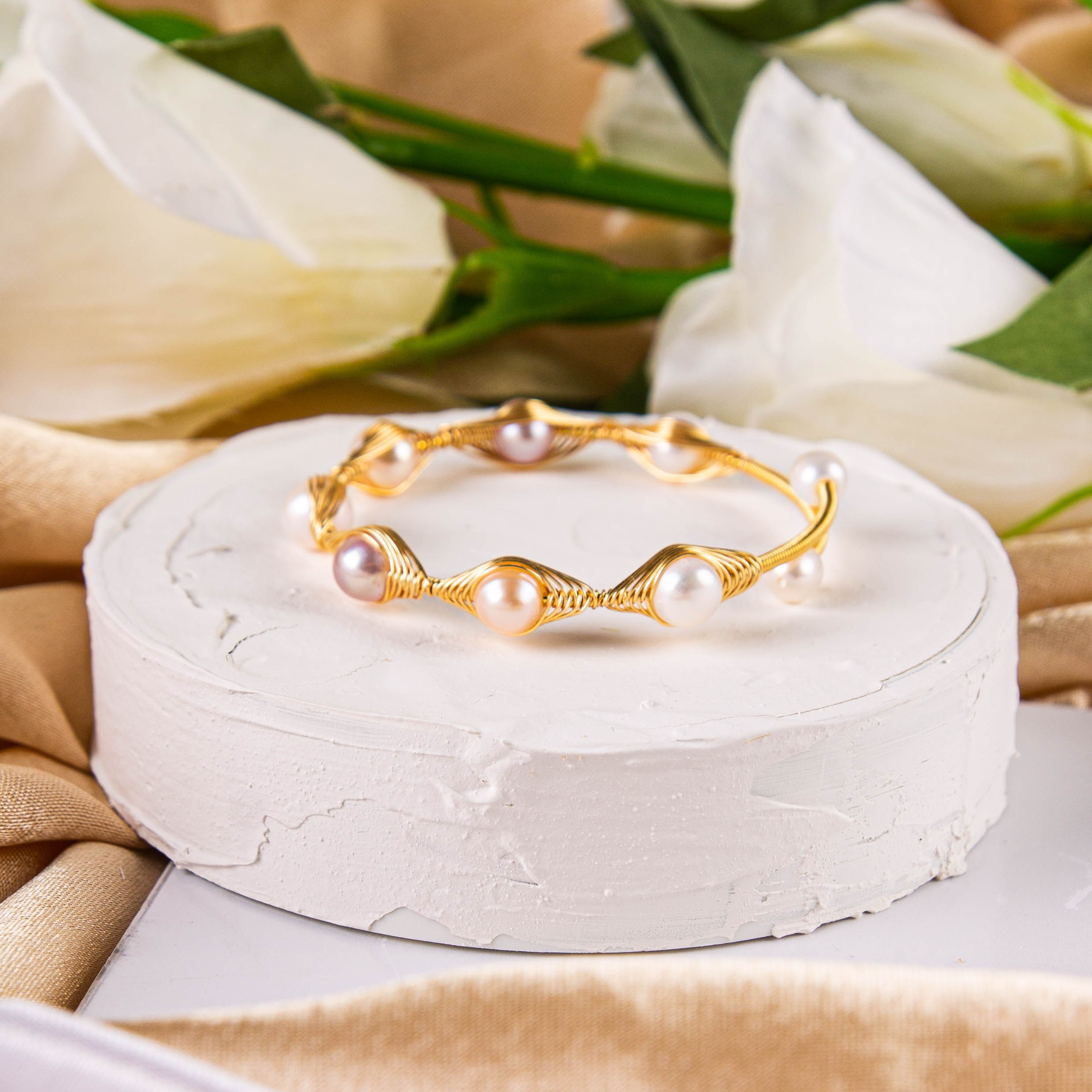 Бижутерия — браслеты