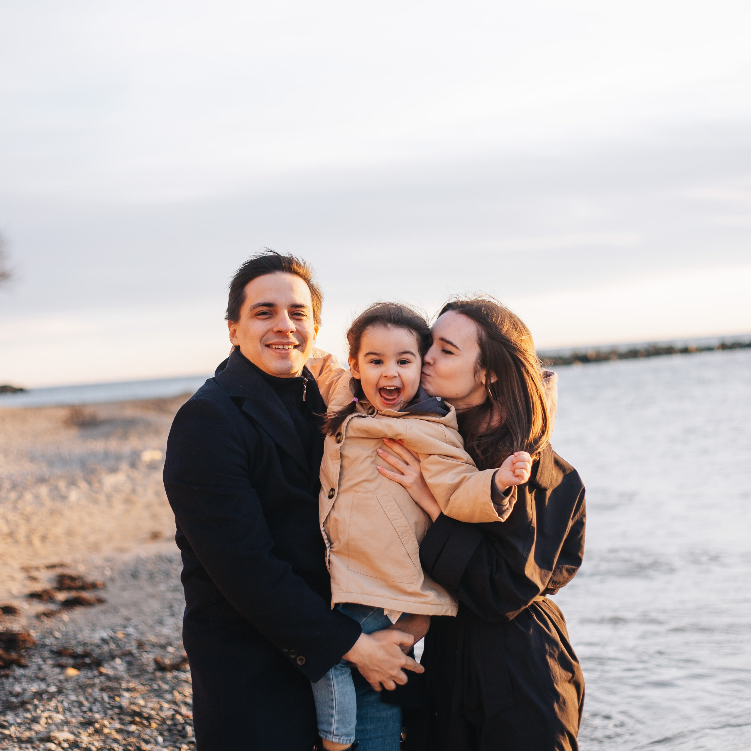Семейная съемка на берегу моря
