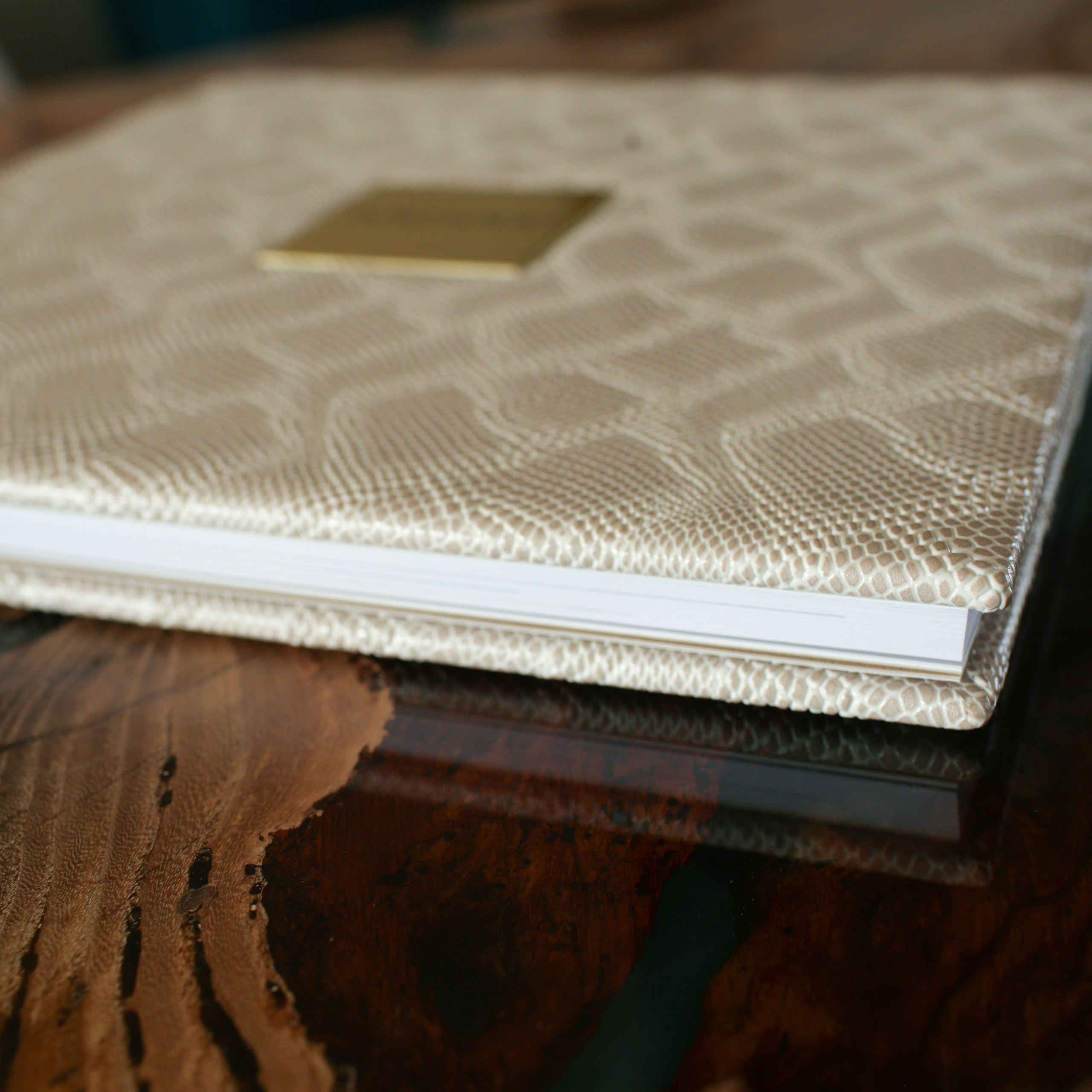 Фотокниги премиум-качества. Свадебный и репортажный фотограф (Москва, Королев и другие)