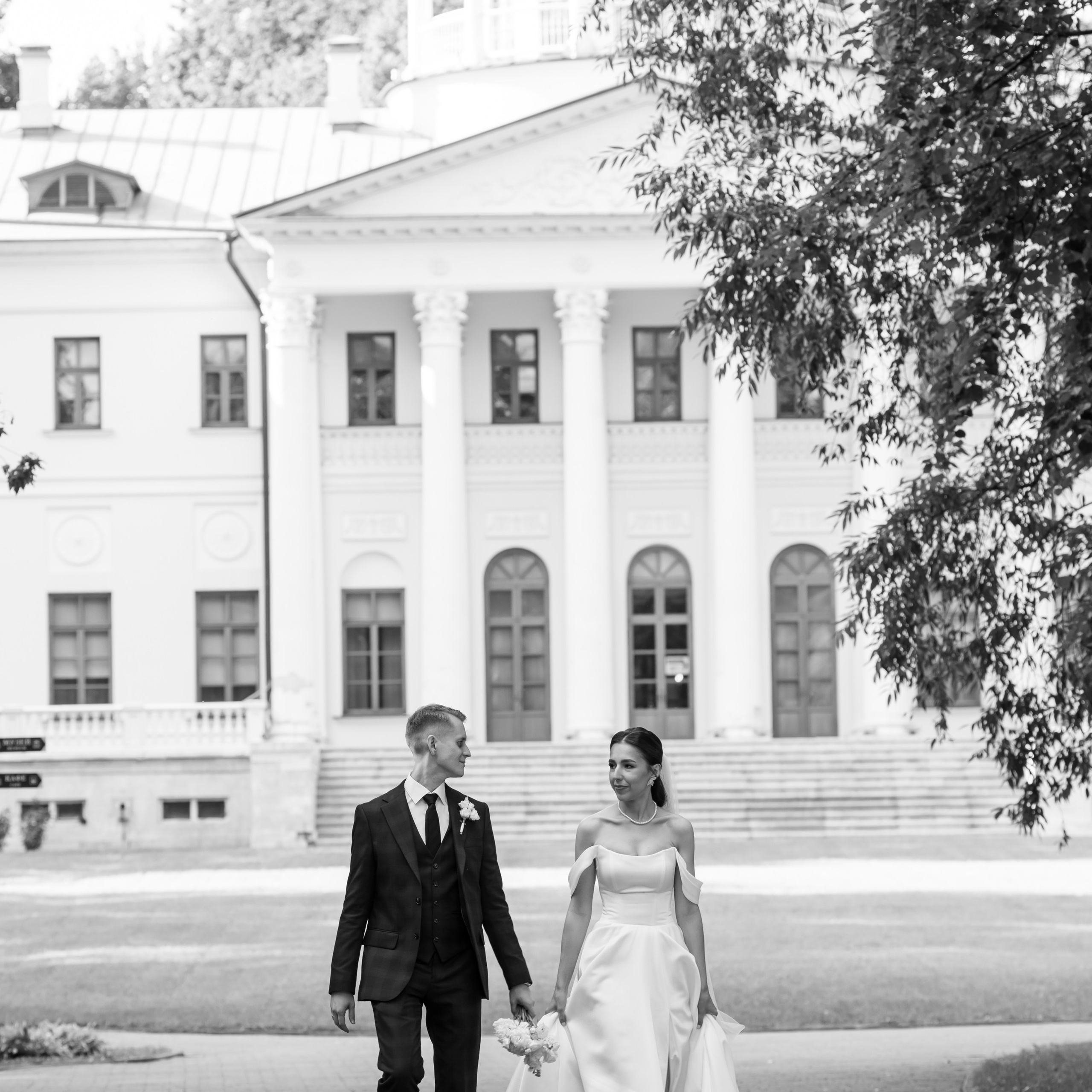 Регистрация в отеле Fish Point, ЗАГС Бутово, прогулка в Остафьево