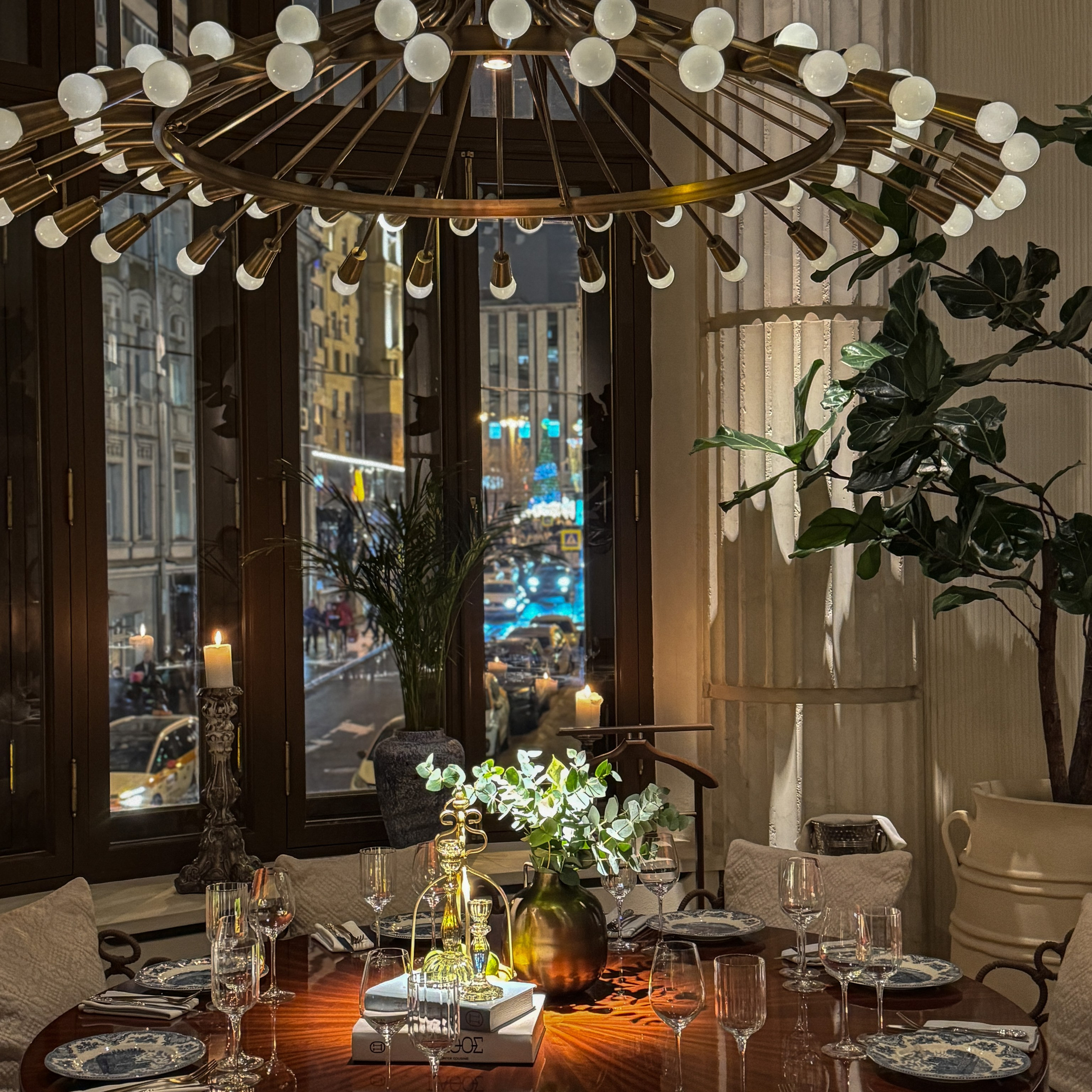 День рождения, ресторан «Пафос»