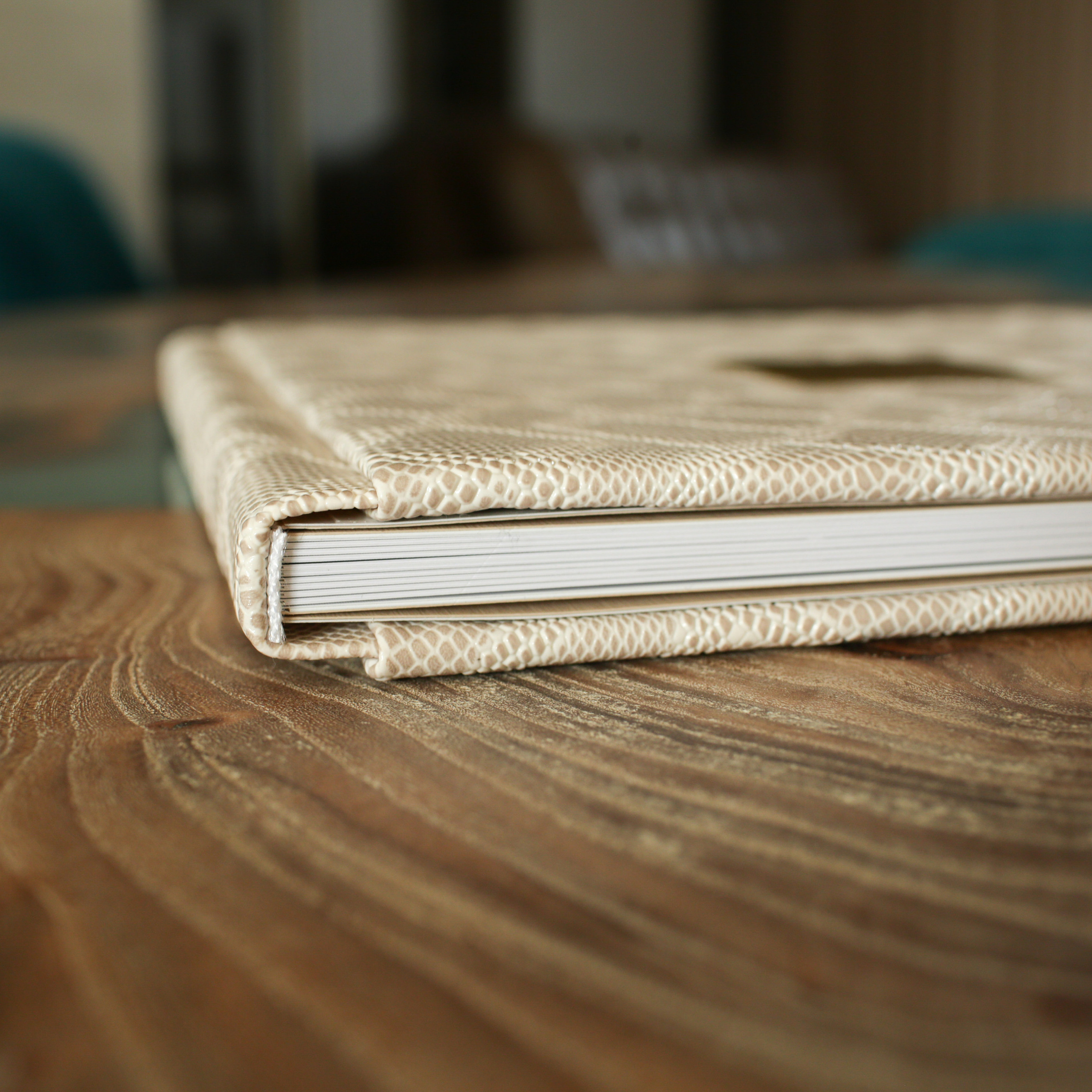 Фотокниги премиум-качества. Свадебный и репортажный фотограф (Москва, Королев и другие)