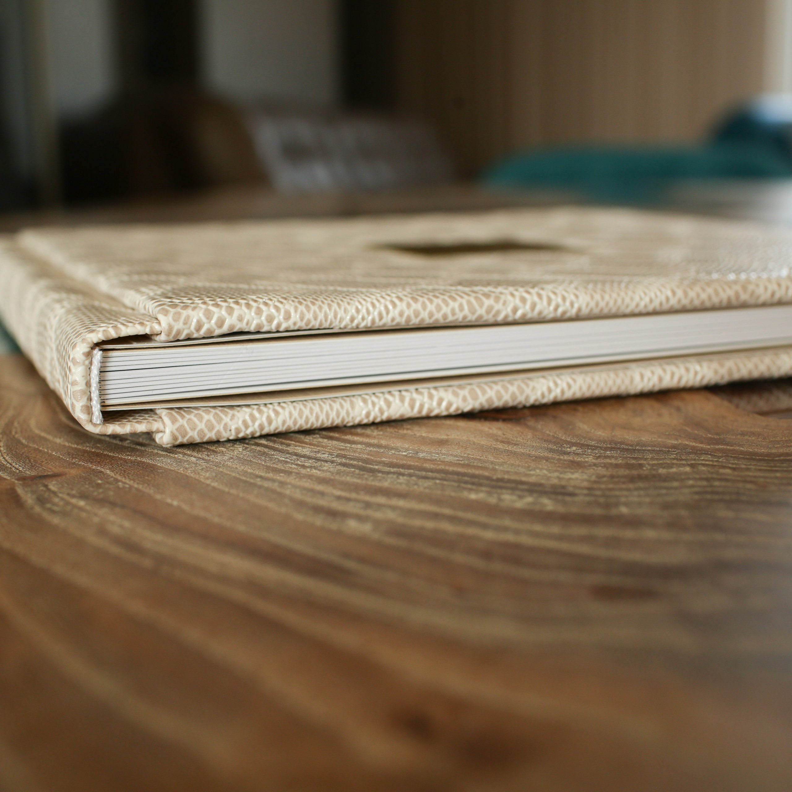 Фотокниги премиум-качества. Свадебный и репортажный фотограф (Москва, Королев и другие)