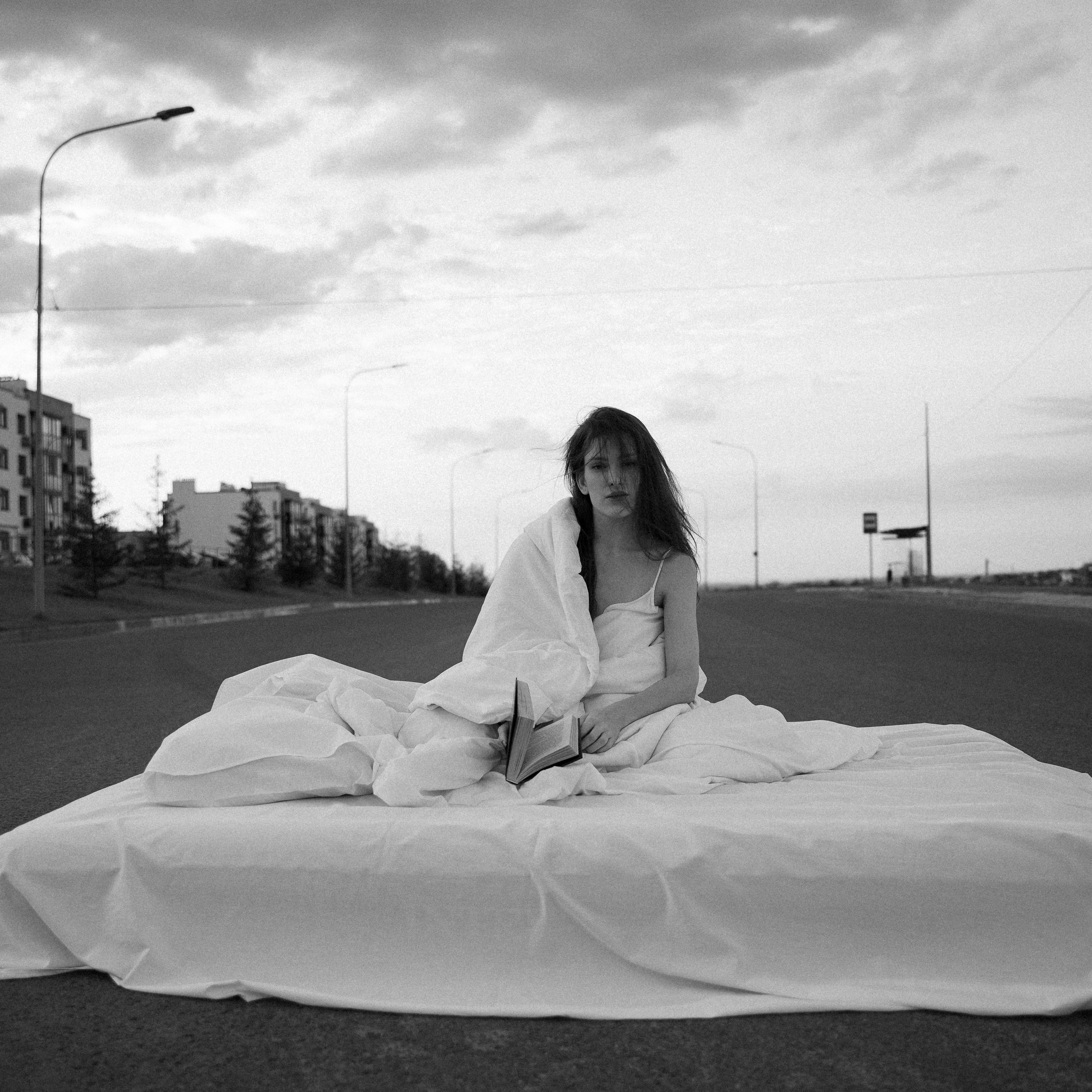 Ксюша. На рассвете