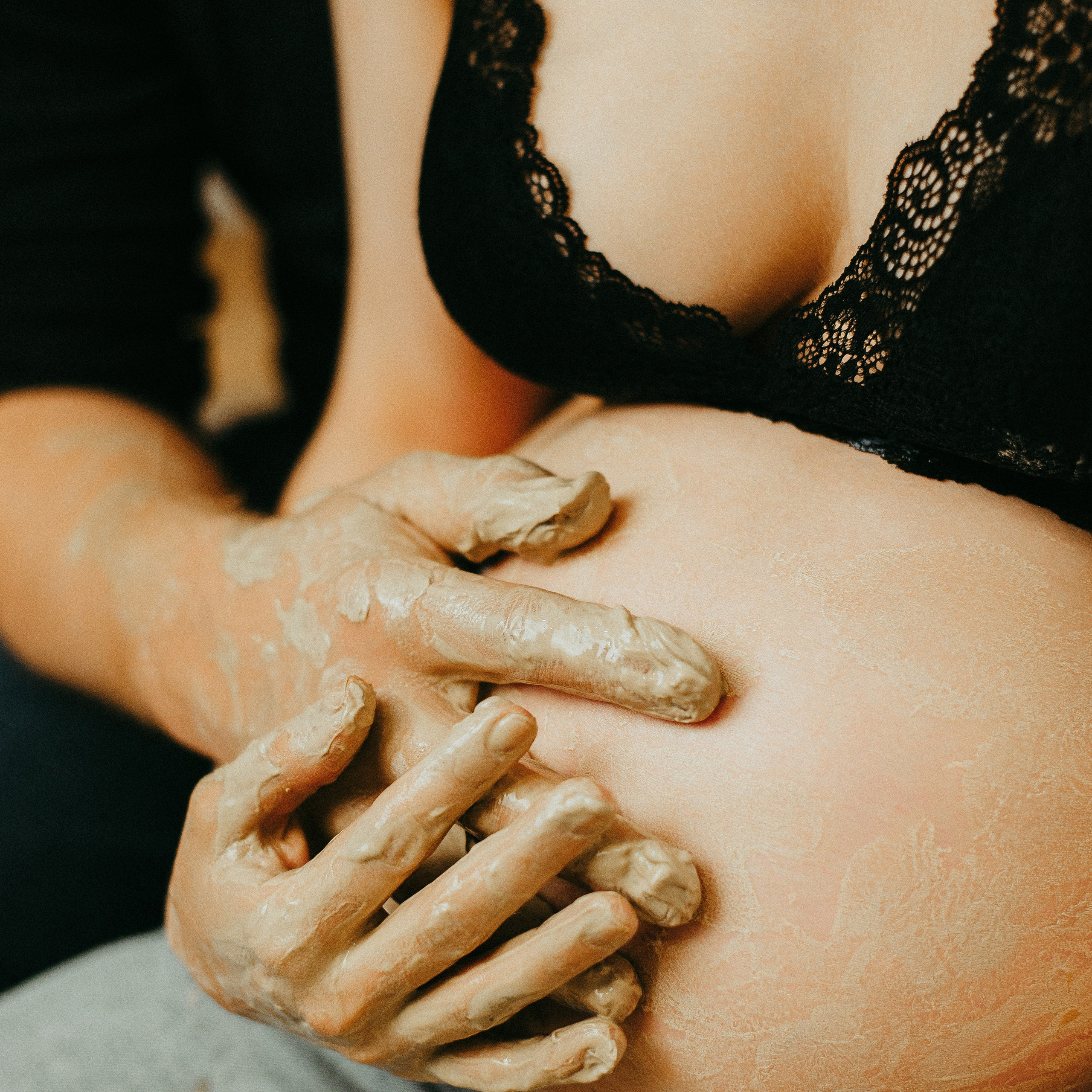 Троицкие в гончарной мастерской