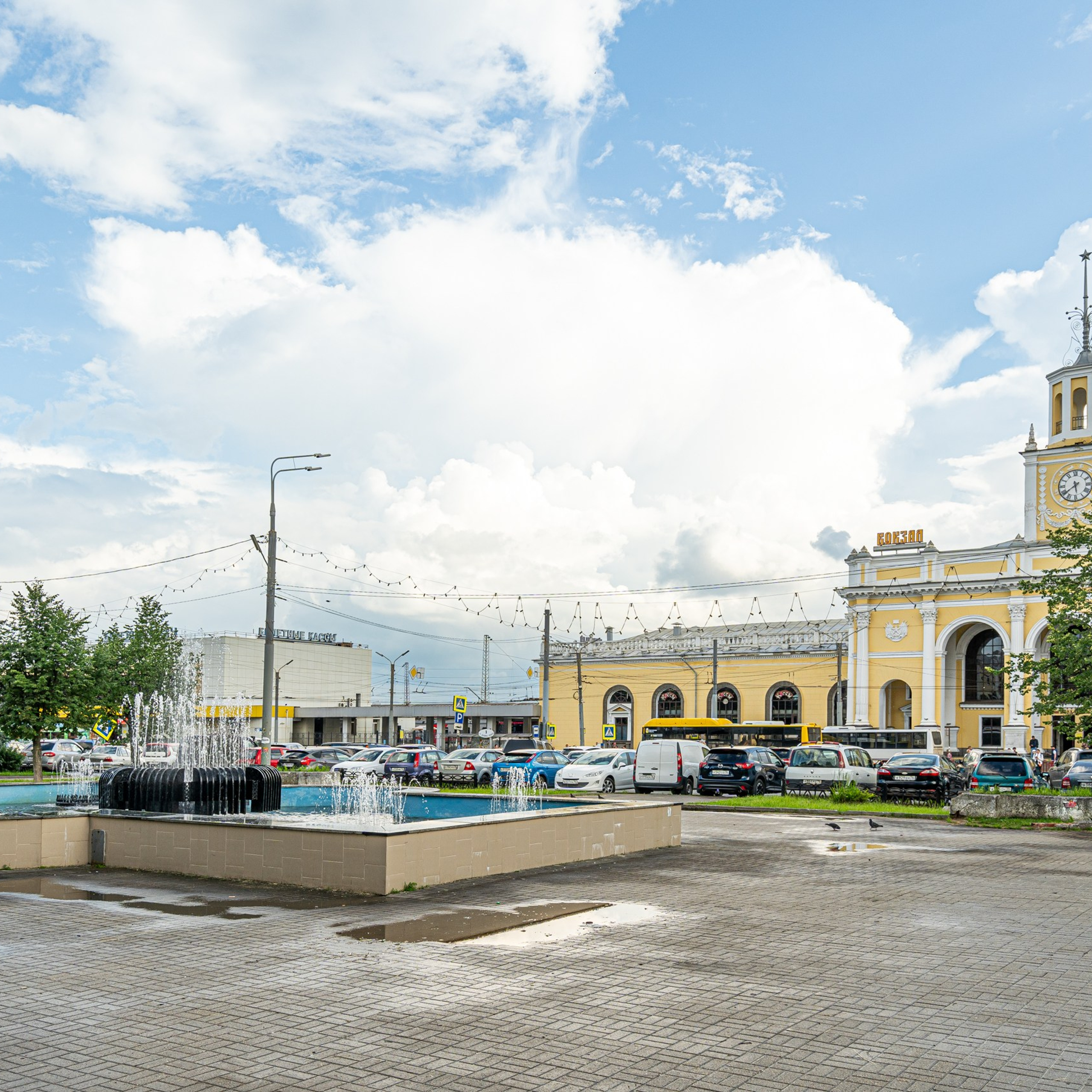 Фасады зданий. Интерьерная съемка в Ярославле, Москве, Санкт-Петербурге
