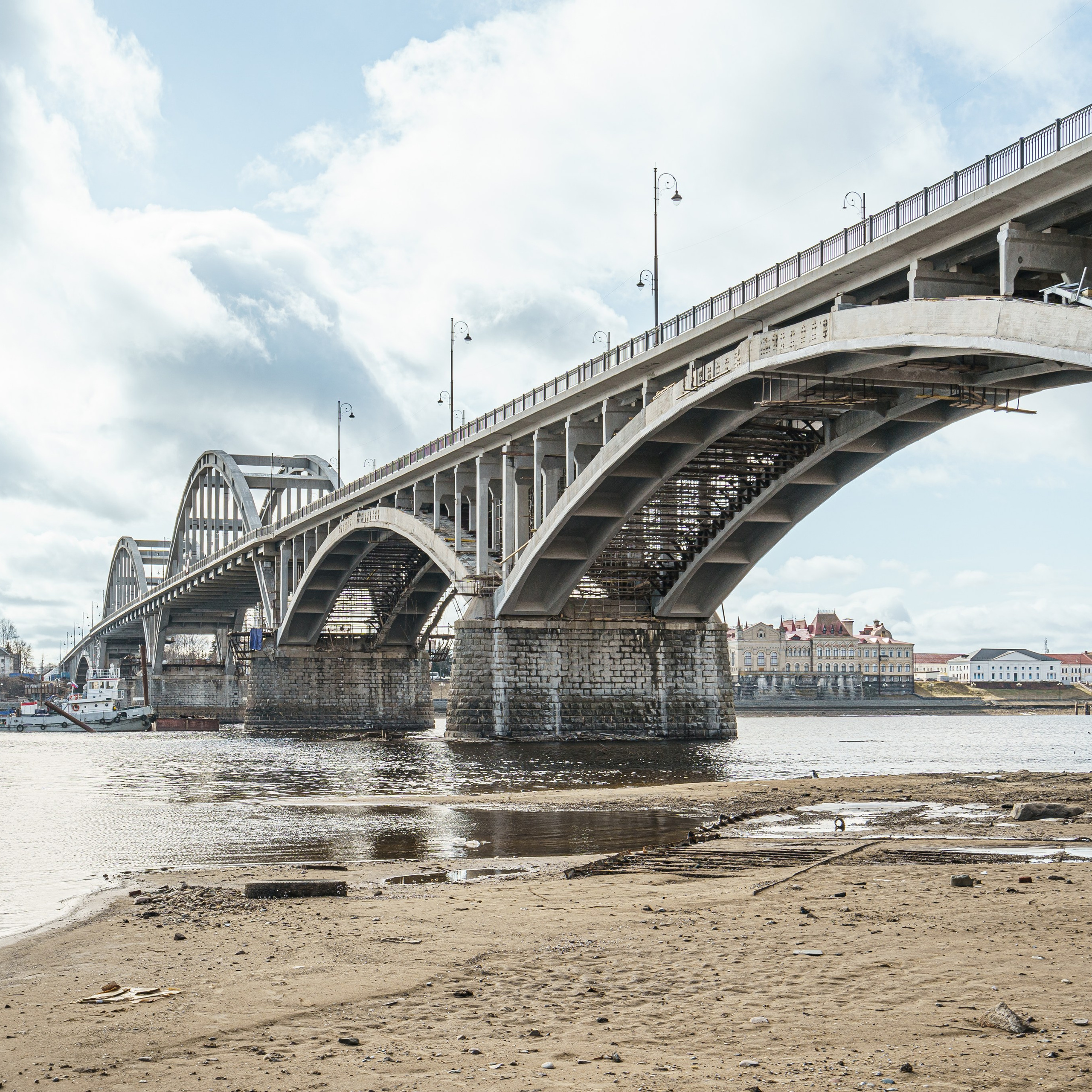 Волжский мост, рыбинск. Интерьерная съемка в Ярославле, Москве, Санкт-Петербурге