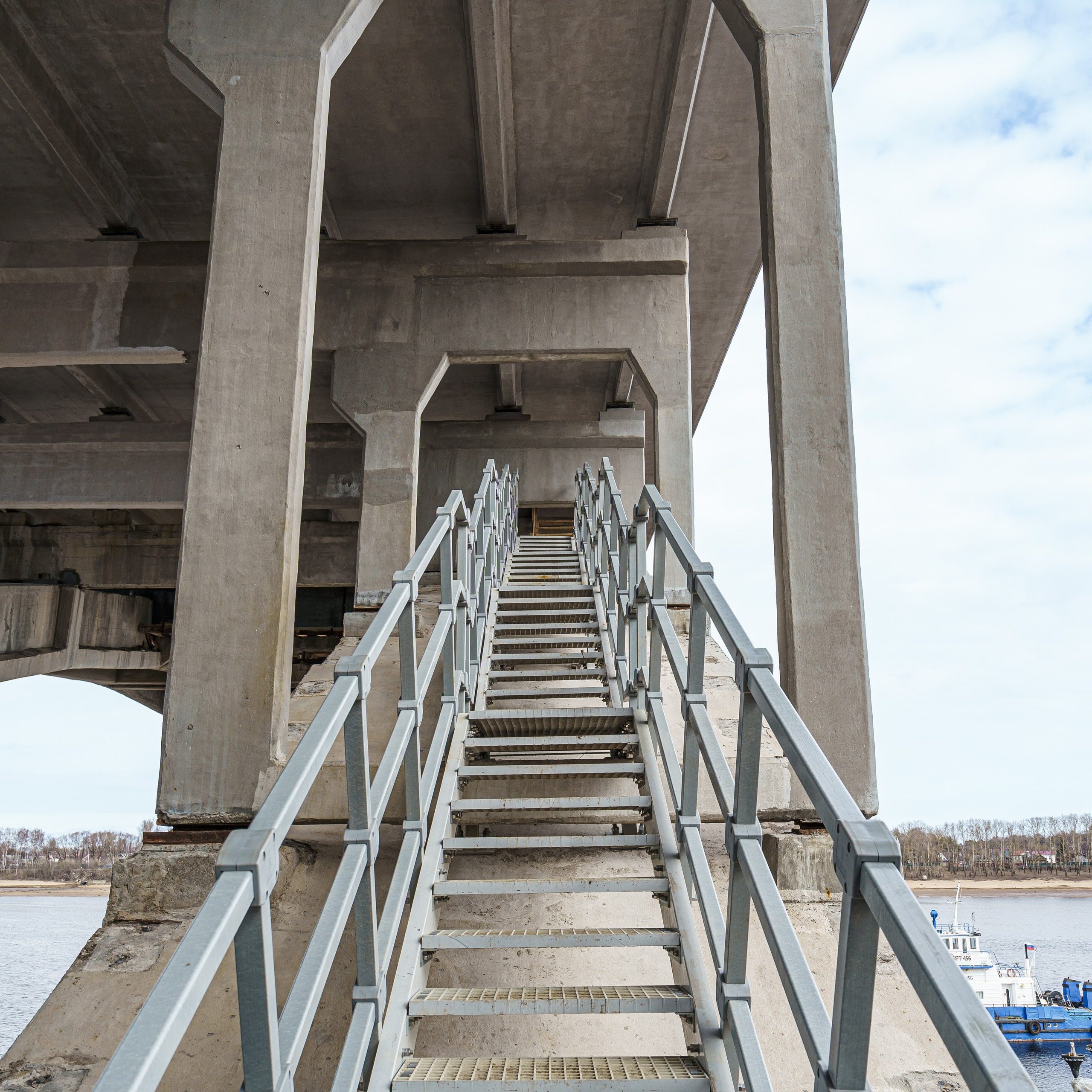 Волжский мост, рыбинск. Интерьерная съемка в Ярославле, Москве, Санкт-Петербурге