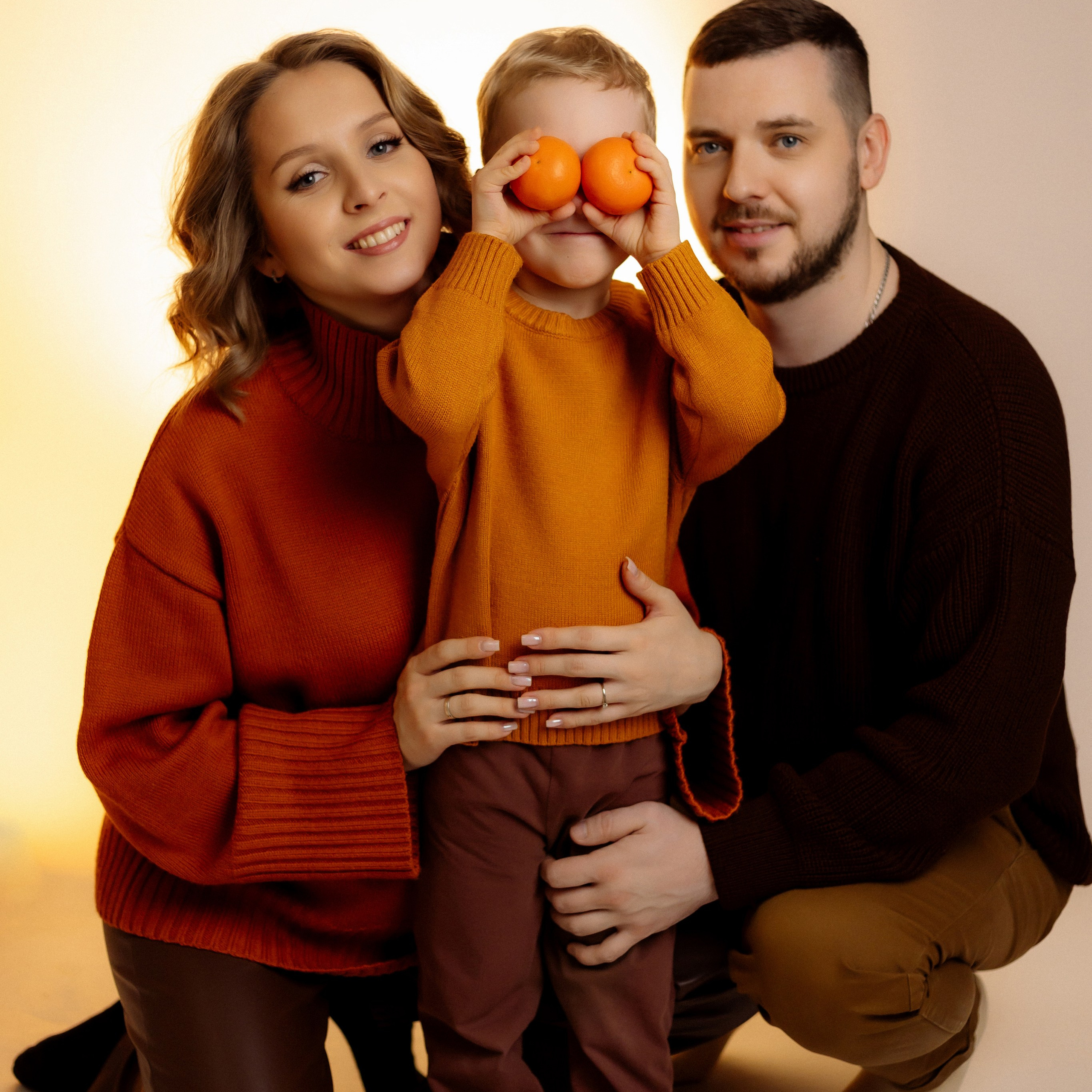 Фотосессия беременности с семьей