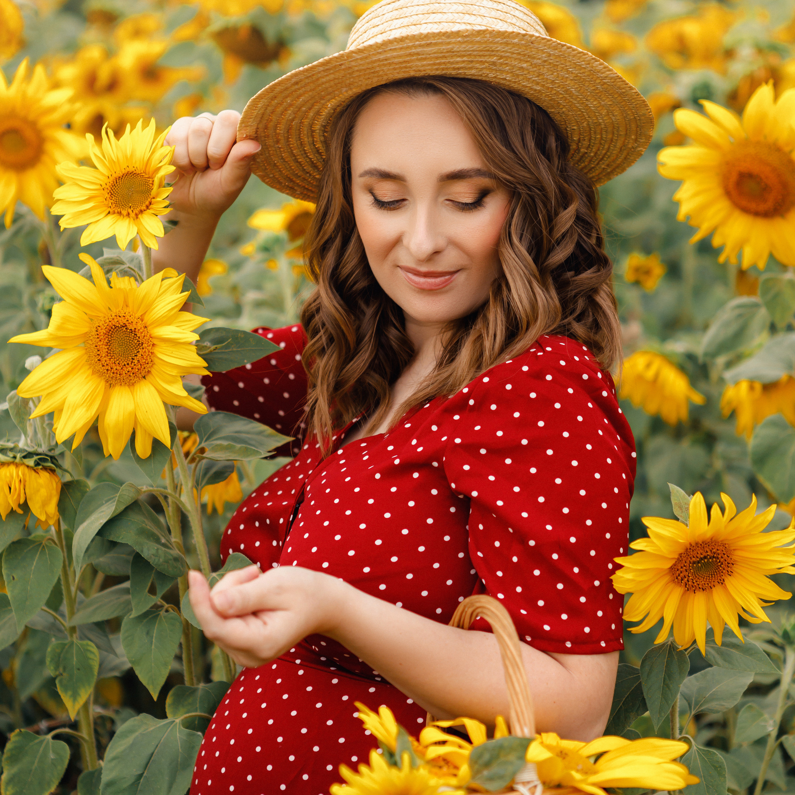 Фотосессия в подсолнухах