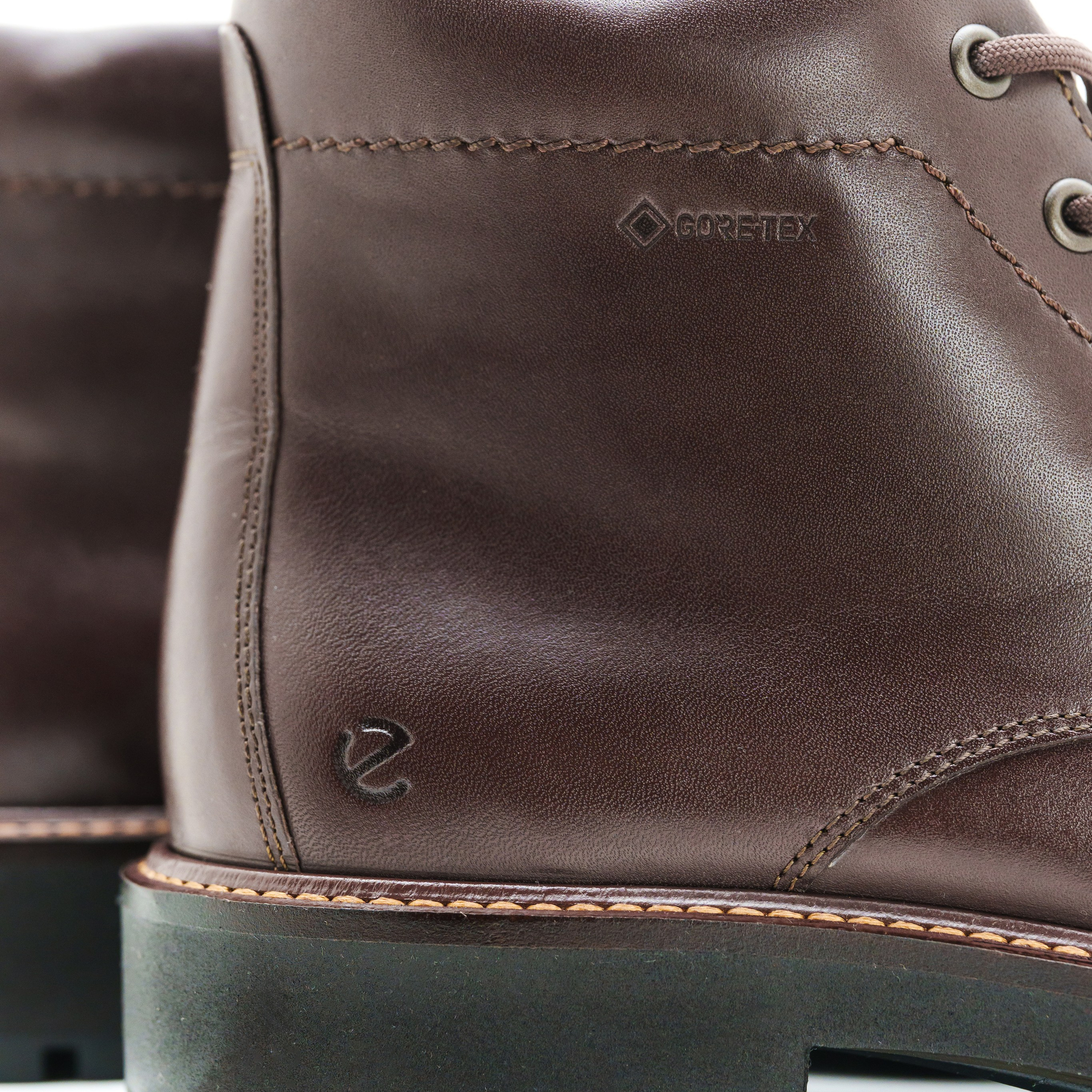 Предметная фотосъёмка обуви премиального бренда ECCO — профессиональная съёмка товаров. Свадебный и семейный фотограф в Ростове-на-Дону. Андрей Сайфутдинов