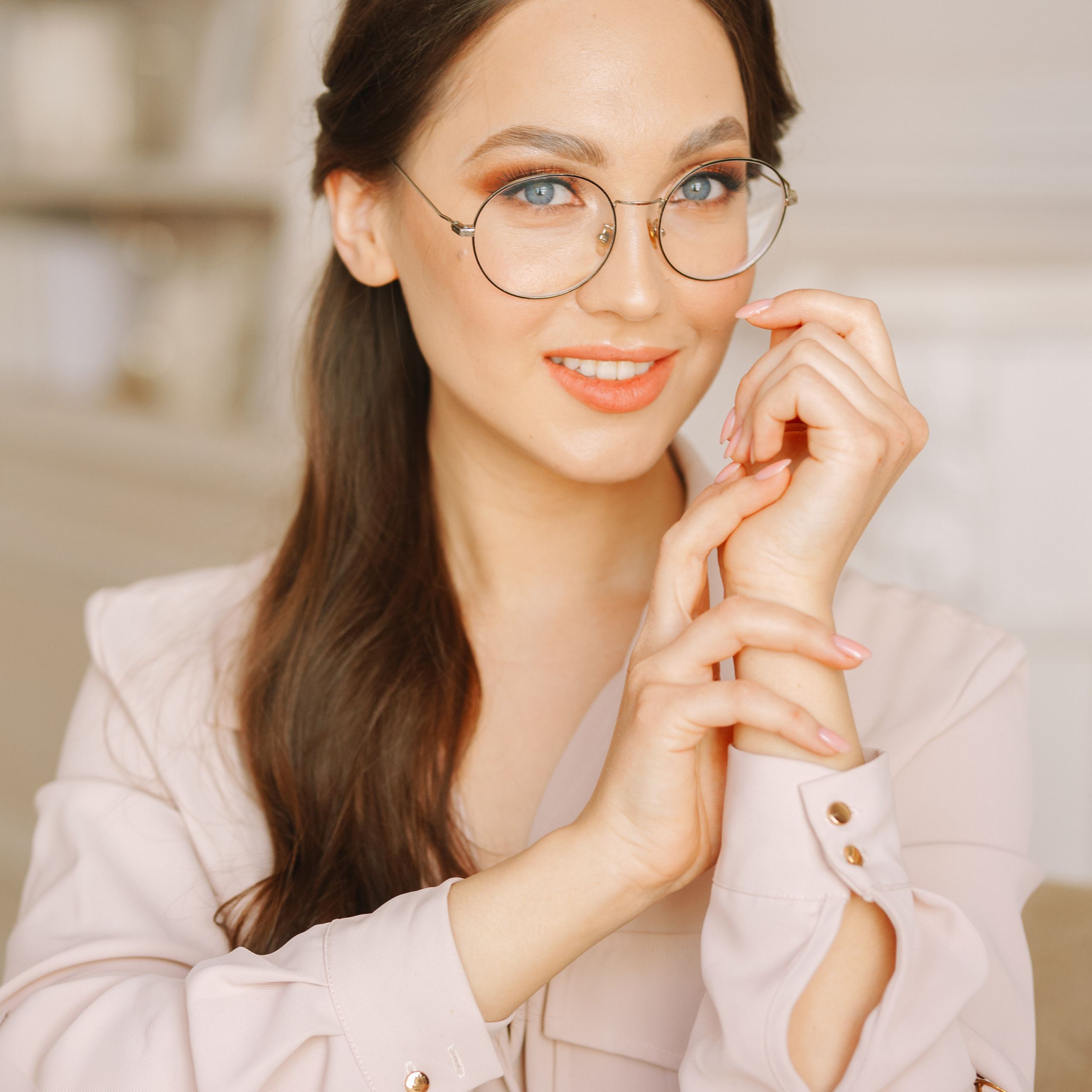 Марго — дизайнер одежды