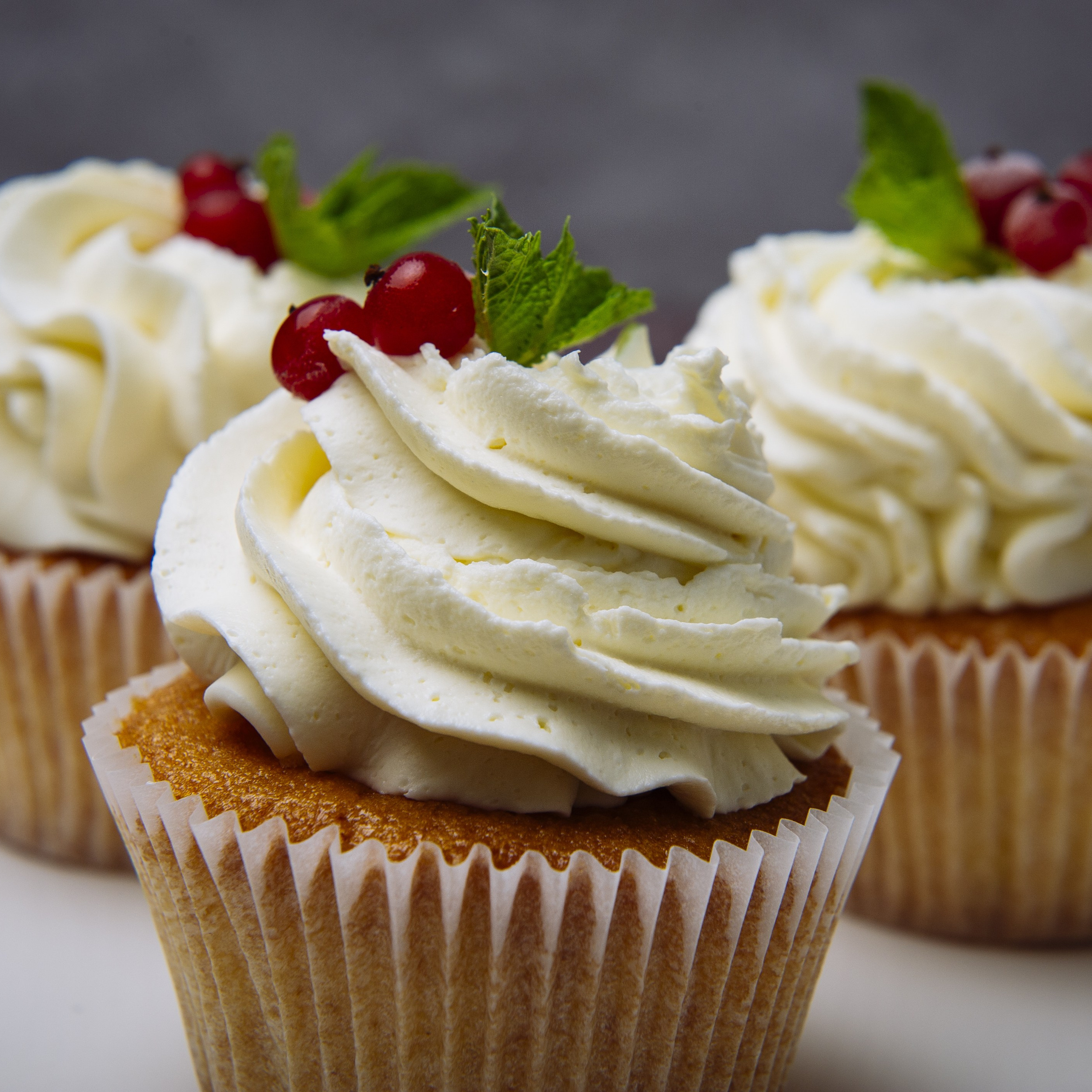 Торты и десерты на торжество. Фотограф Артем Севостьянов. Профессиональная фотосъемка в Ногинске, Москве, Московской области и за границей