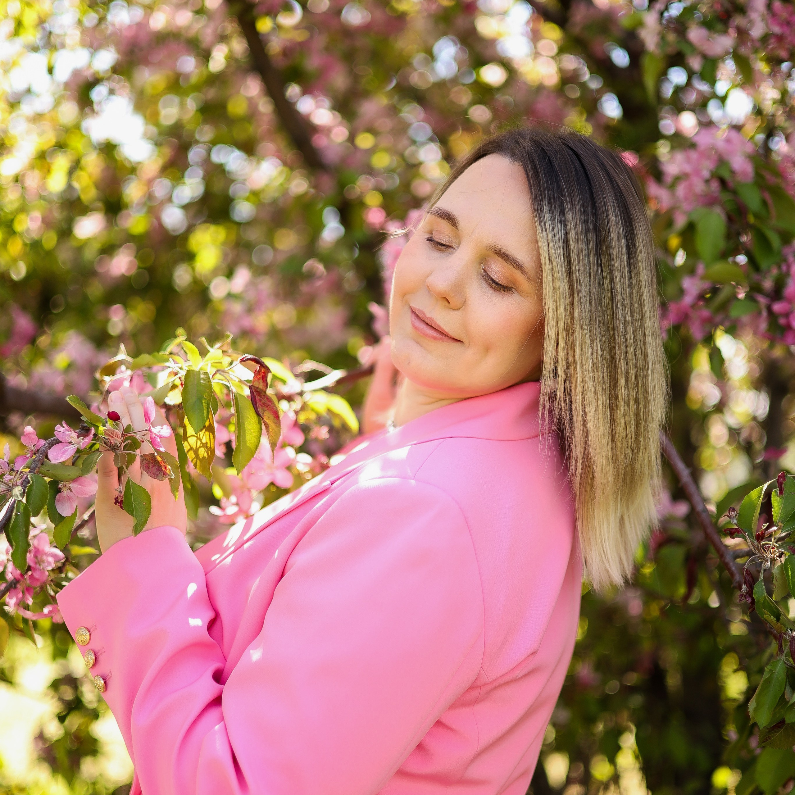 Амелия, папа и мама.