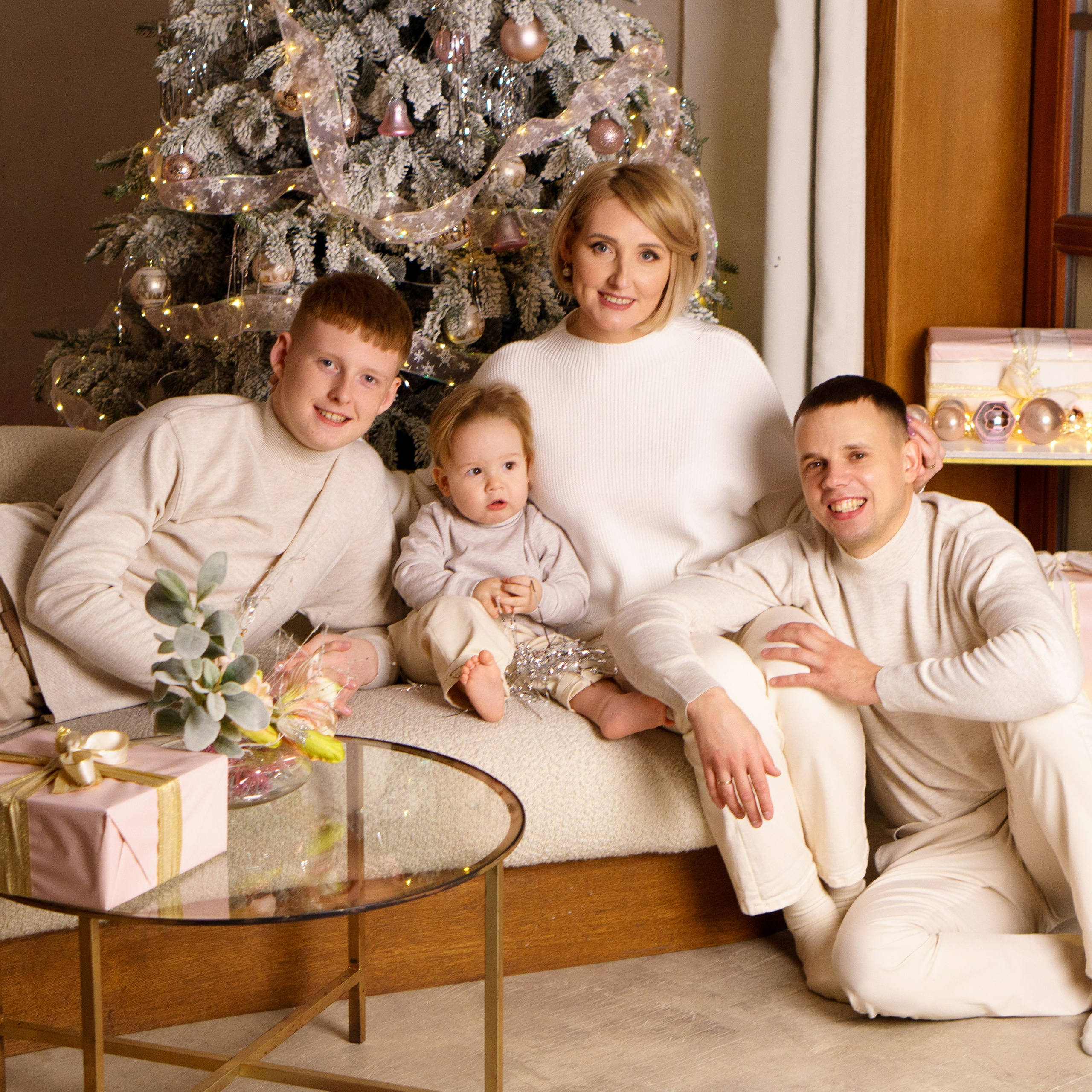 Елена. Семейная новогодняя фотосессия