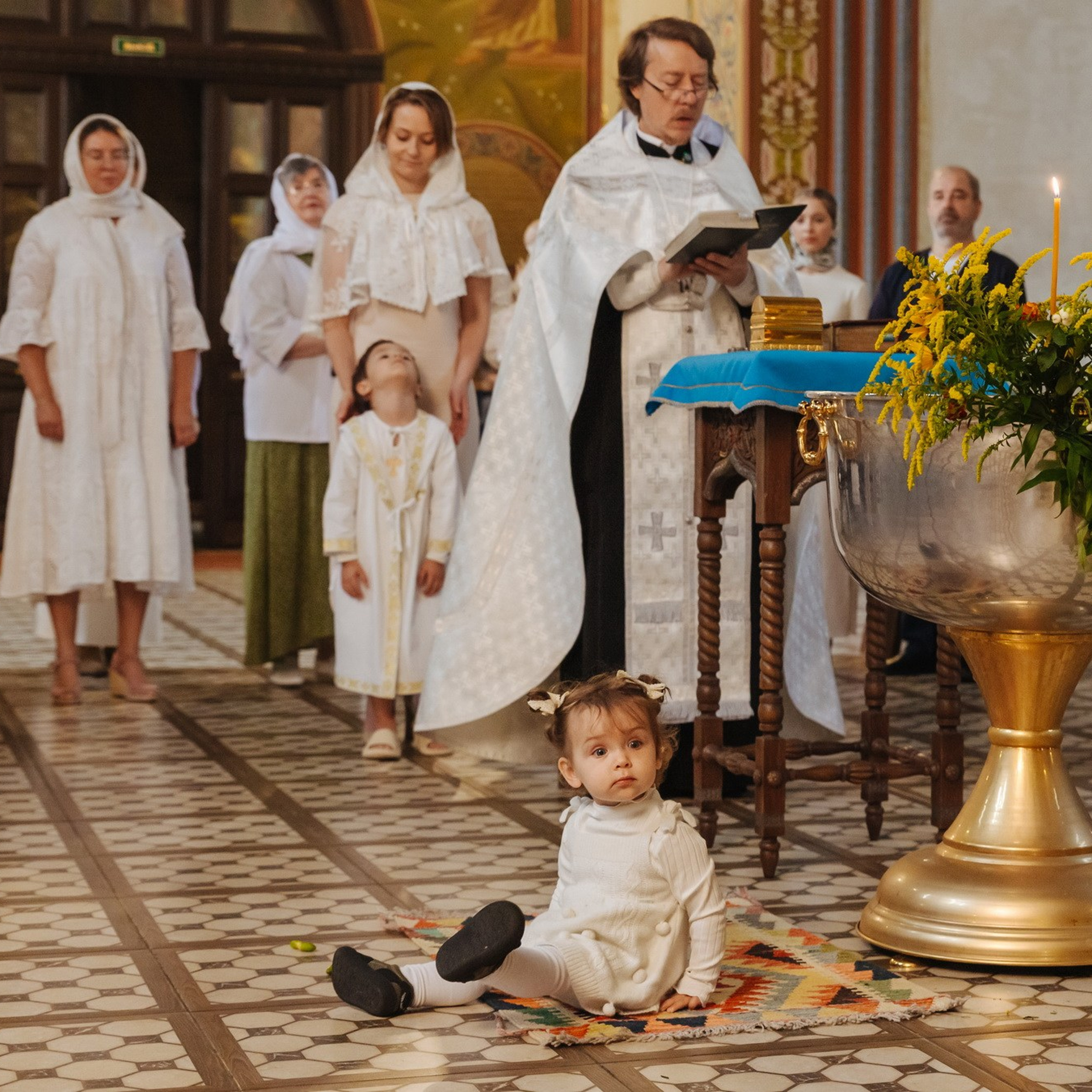 Ты мой космос, свадьба в СПБ. Фотограф крещение венчание в Петербурге! Помогает подобрать храм и посоветовал душевного батюшку в СПб