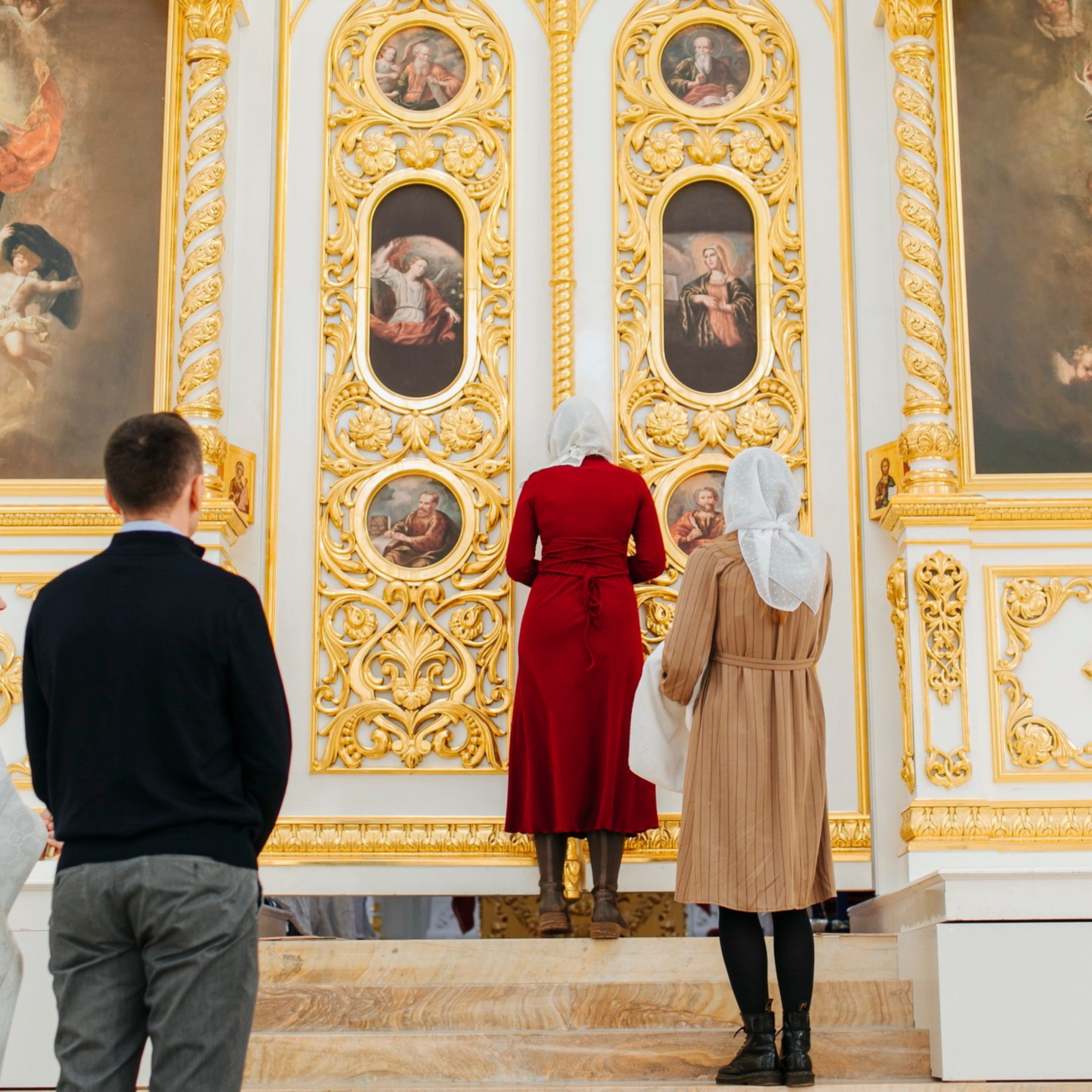 Отзывы на работу. Фотограф крещение венчание в Петербурге! Помогает подобрать храм и посоветовал душевного батюшку в СПб