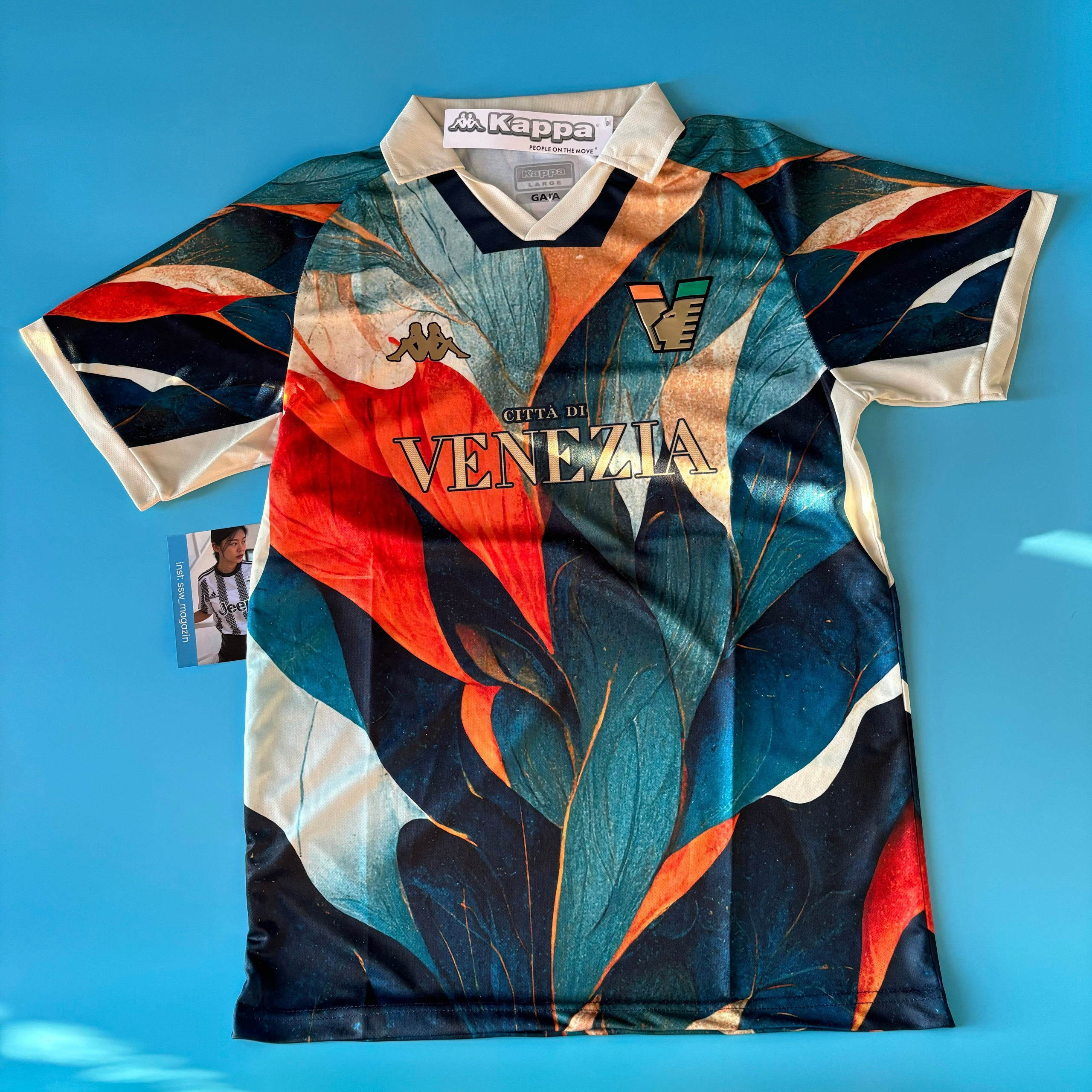 Видео обзор на футболку Milan off-white 2025. Футбольный магазин — ssw_magazin