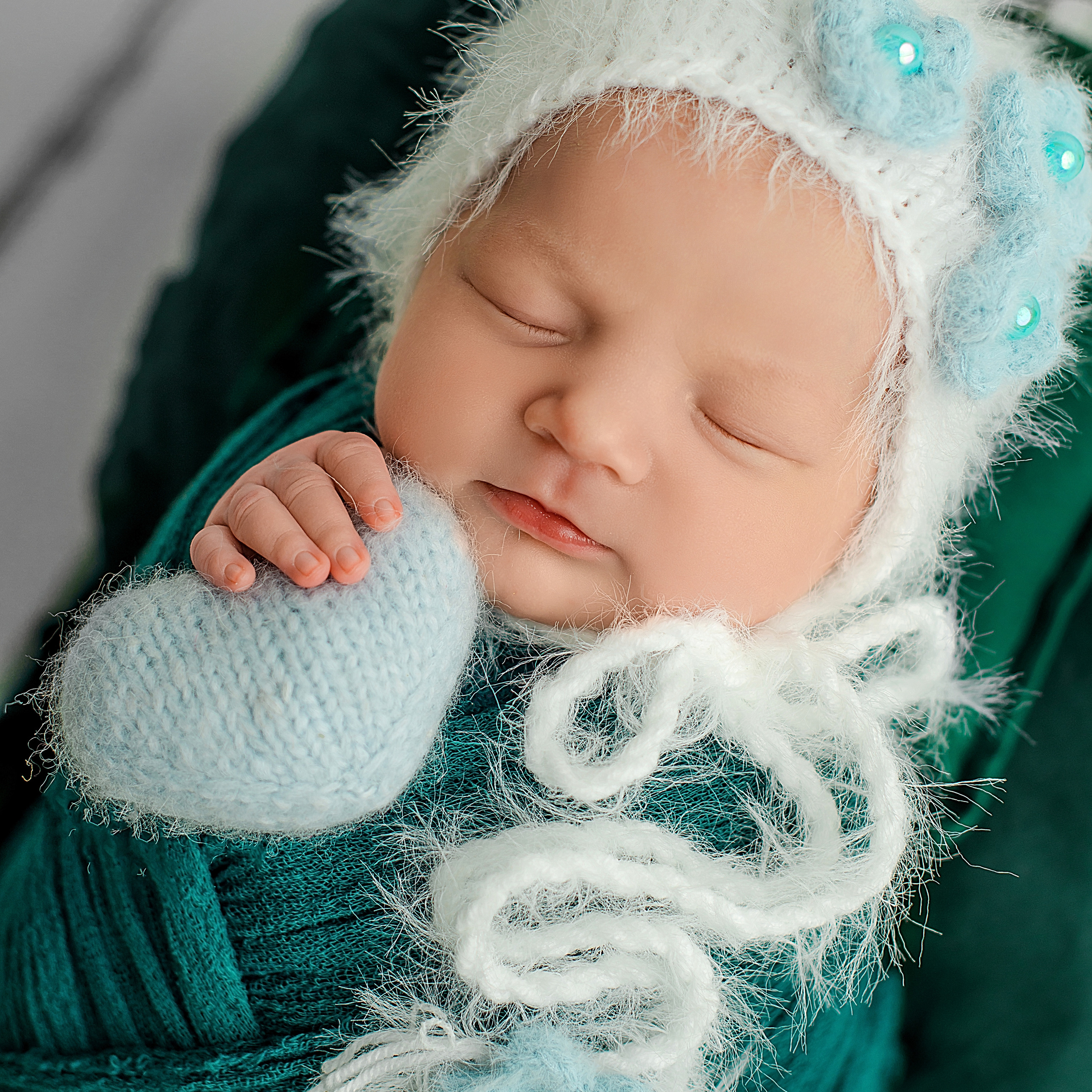 Сашенька 8 дней