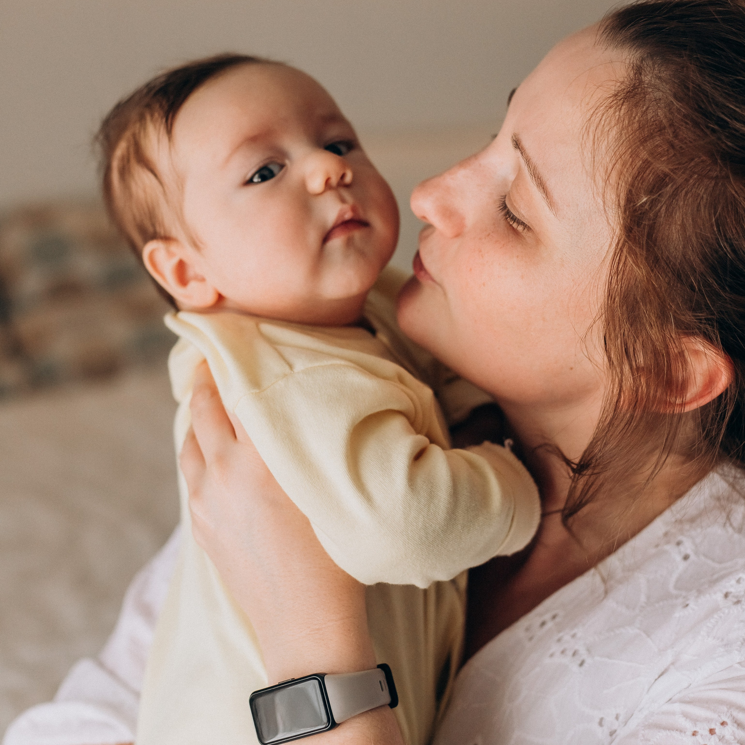 Мама с&nbsp;малышом дома