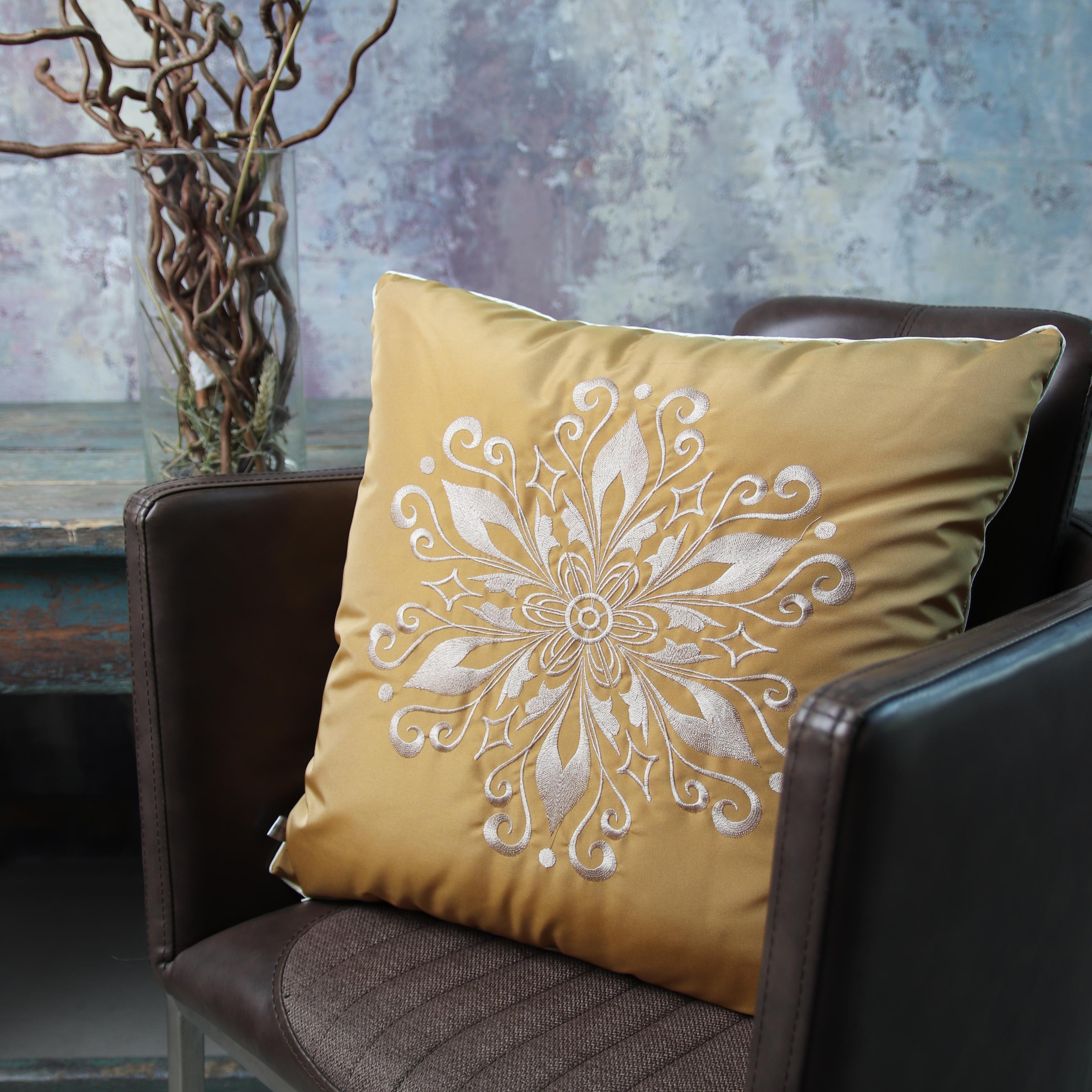 Декоративные подушки