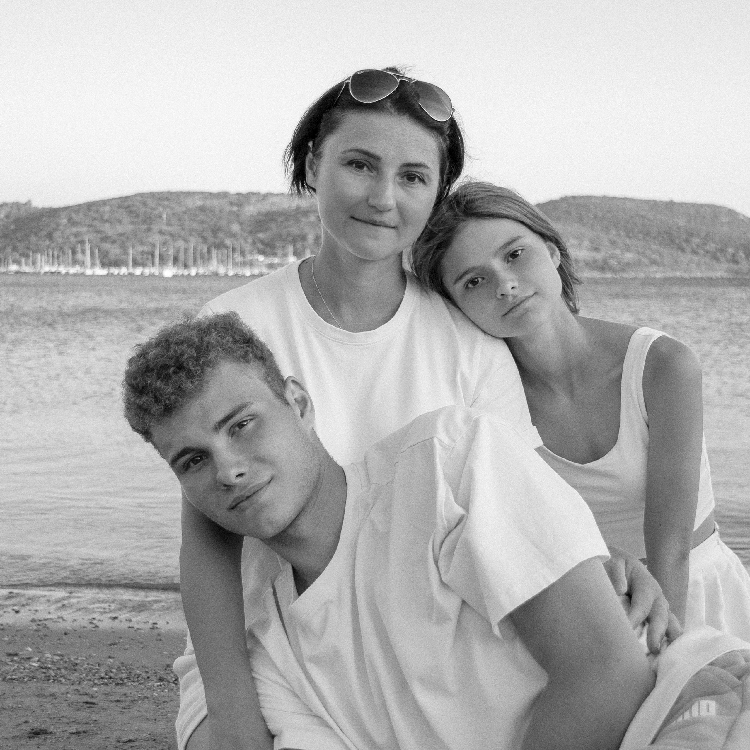 Маша с детьми