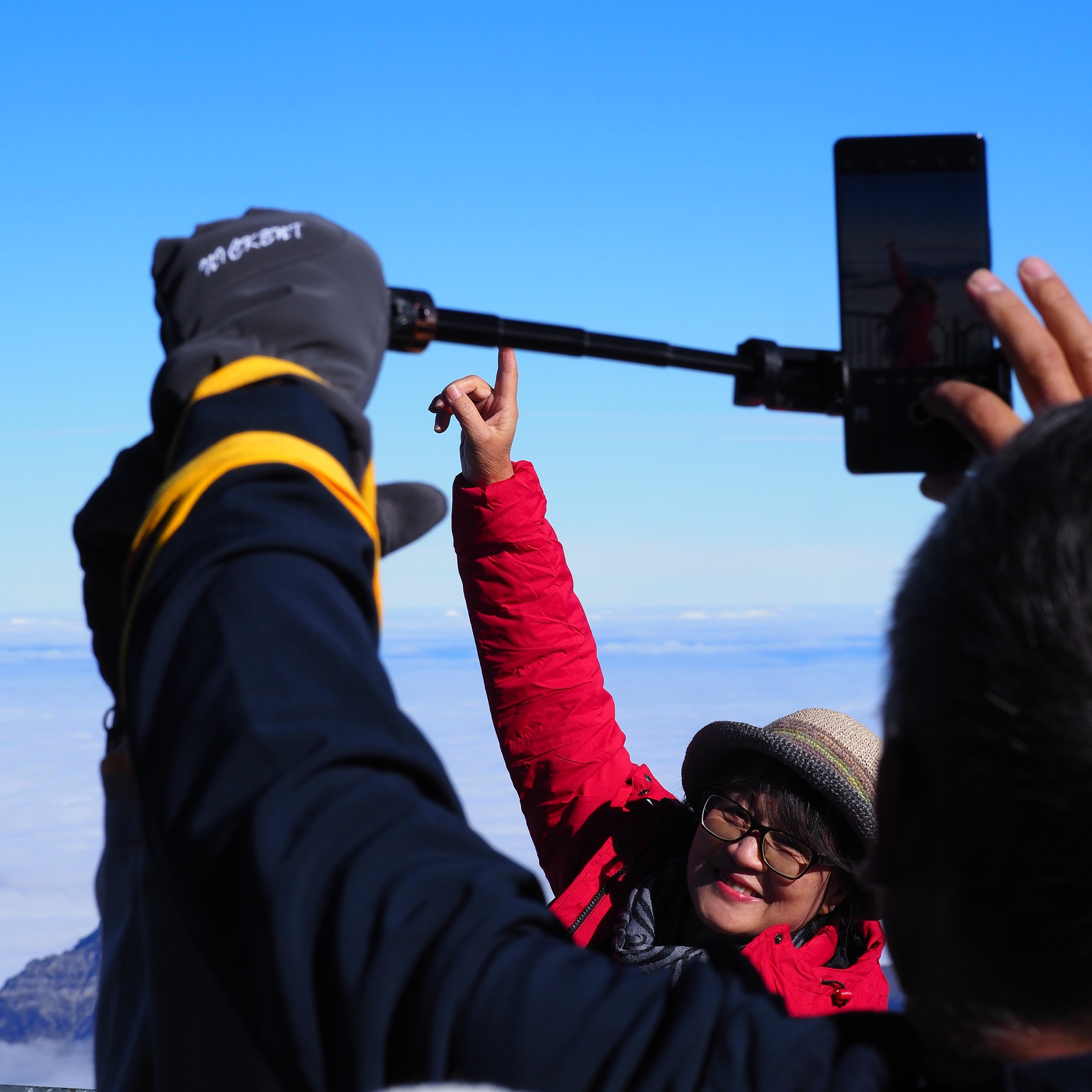 Незнакомцы