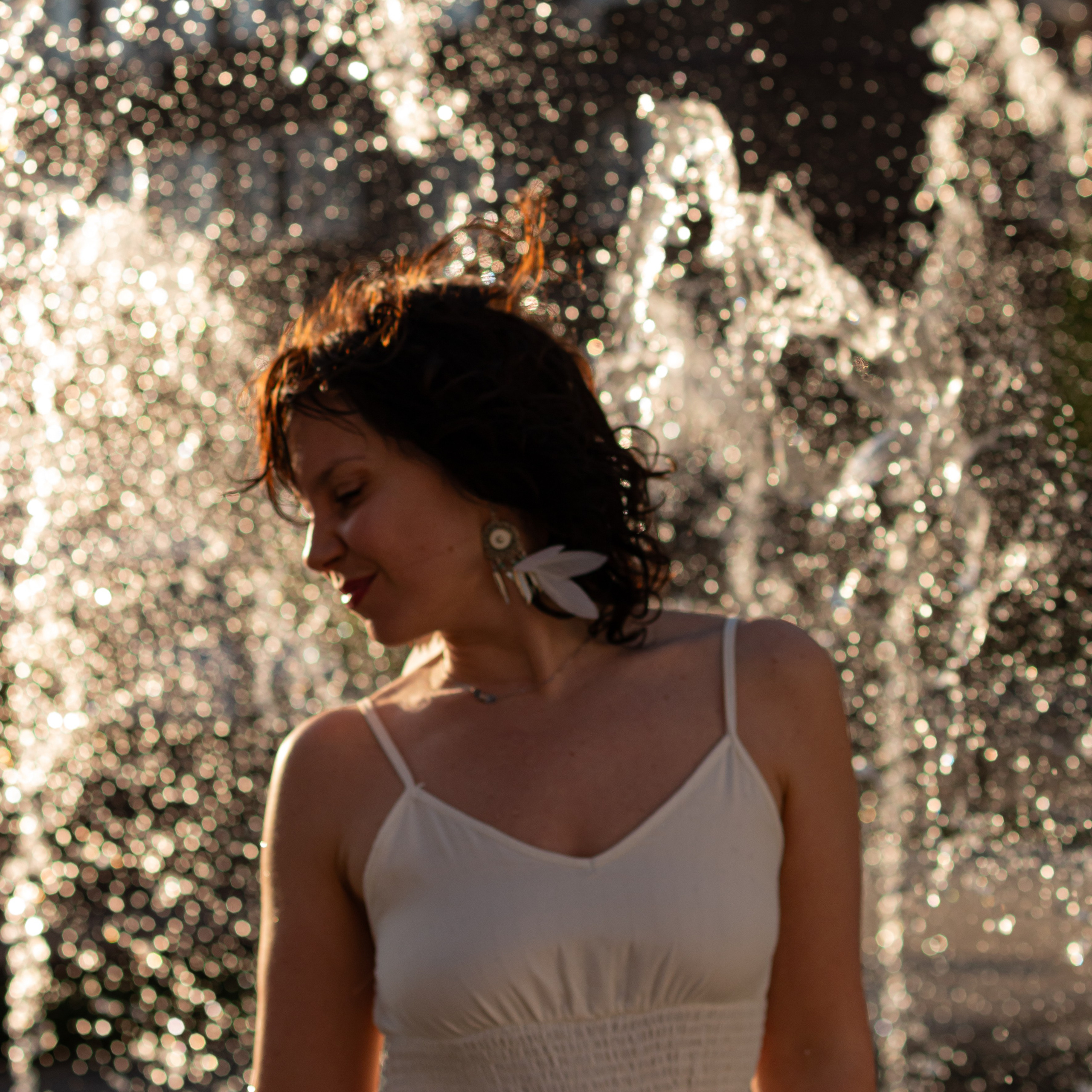 Даша. Прогулка у&nbsp;фонтана