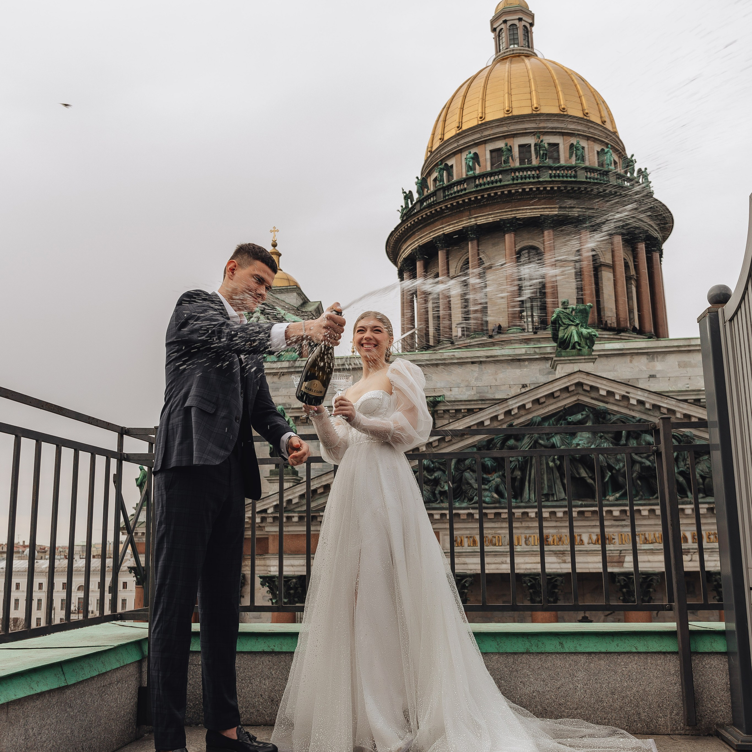 Артем & Вика. Отель Four Seasons Lion Palace