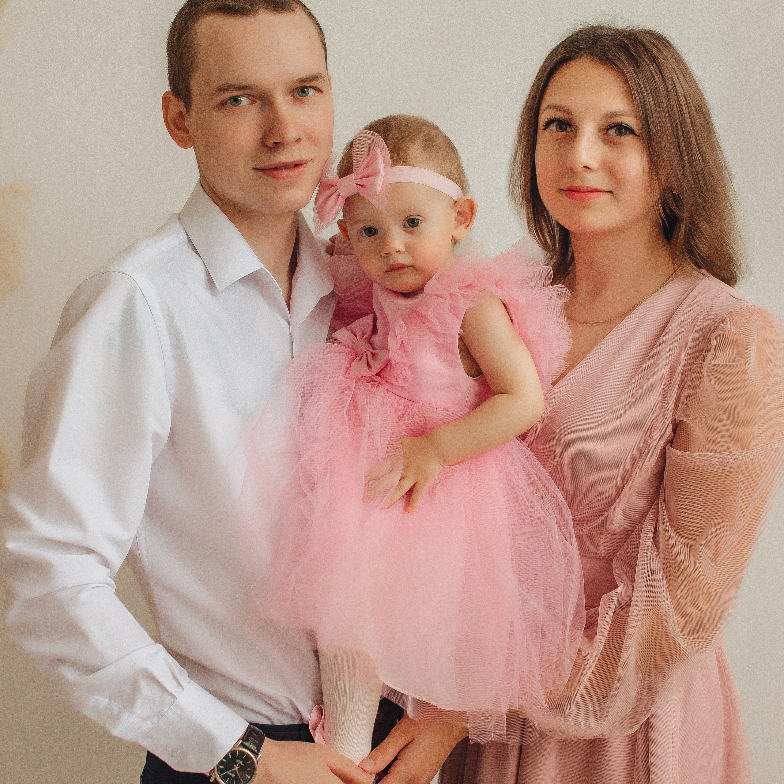 Алина + Коля + Алиса. Студия