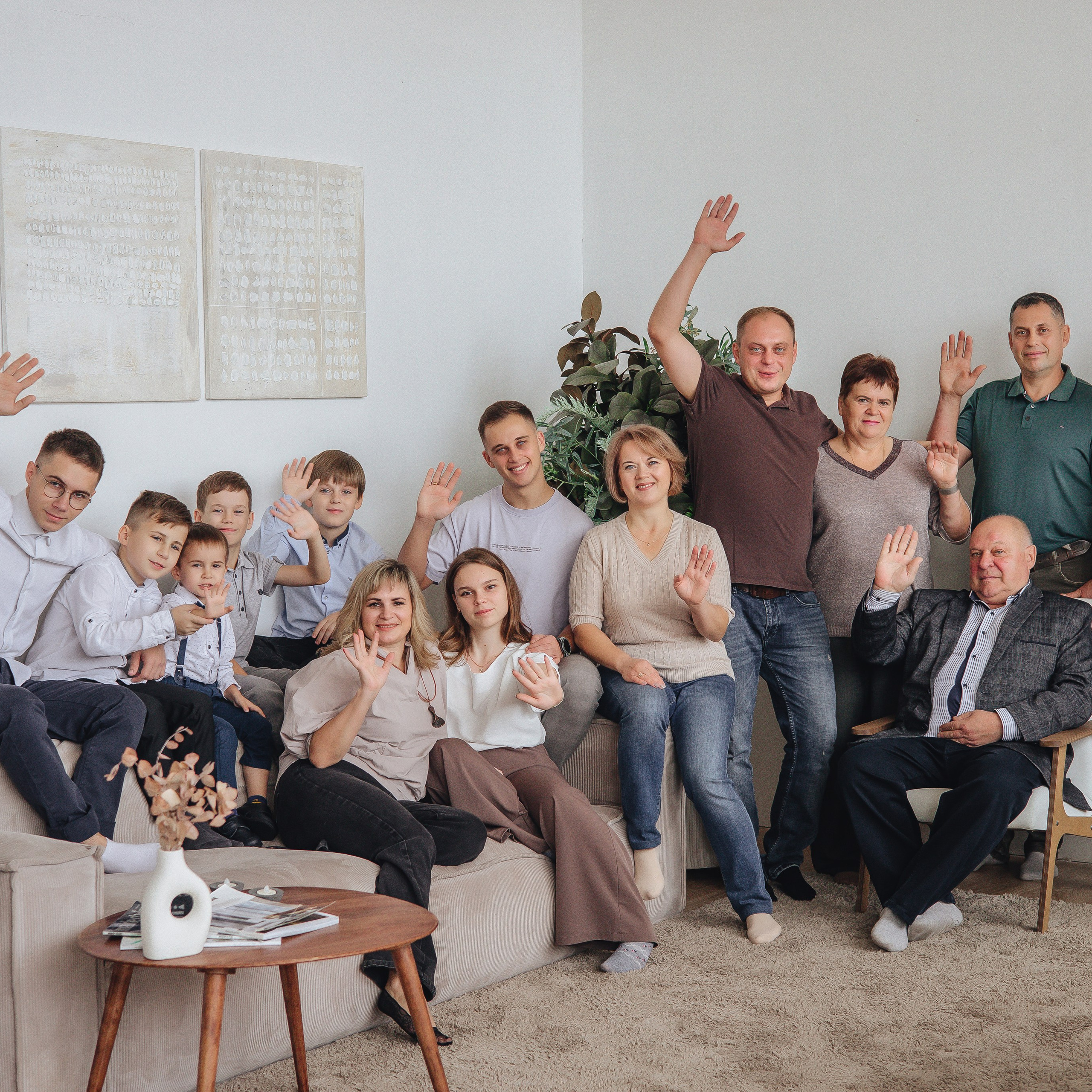 Большая семья. Студия