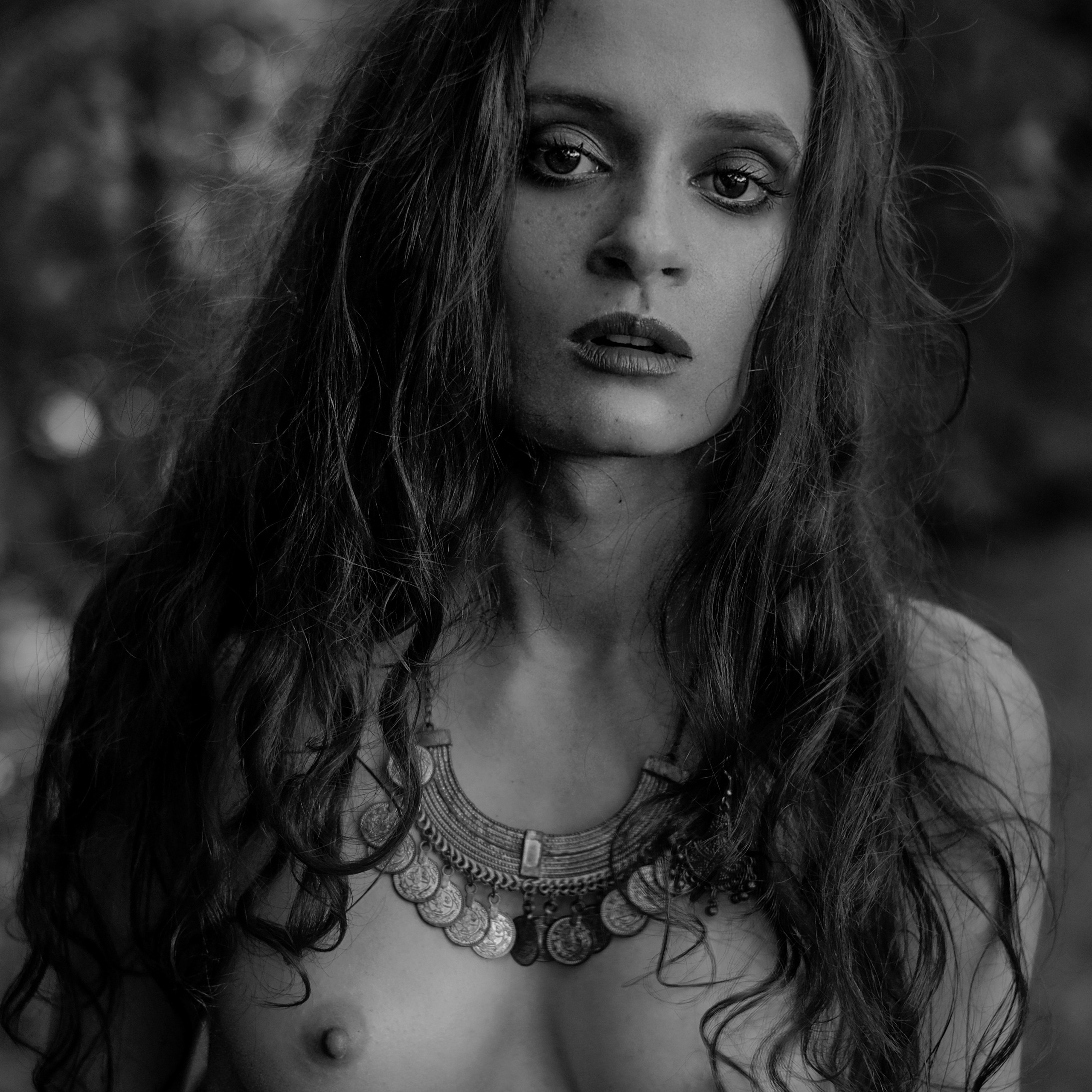 - фотосессии в эксклюзивных образах в  СПб и Москве. провожу регулярны. Фотограф Облако Александра