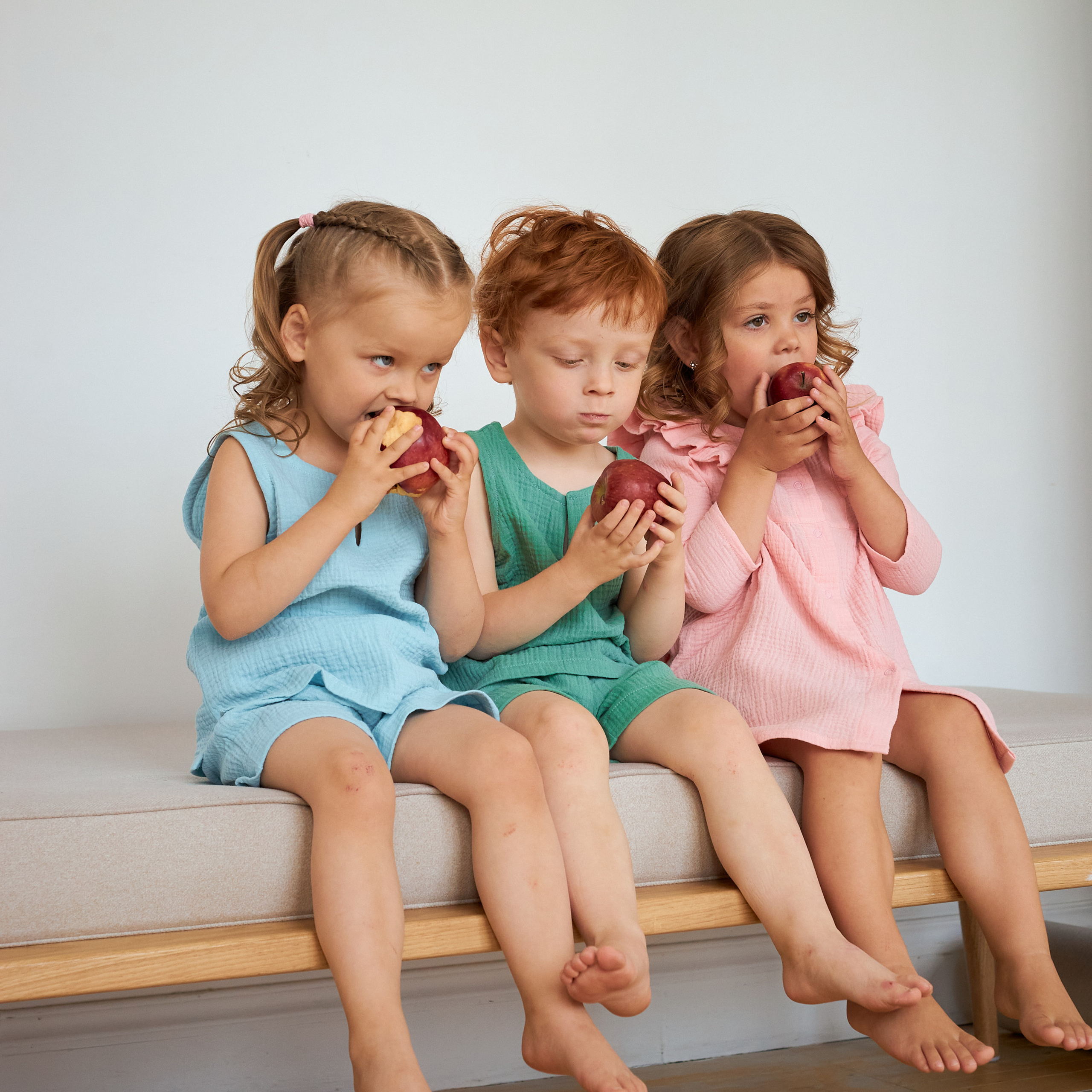 Отзывы фотограф Wildberries Екатеринбург модель для маркетплейсов ВБ Ozon отзывы фотосессия для WB Озон Екб результаты кейсы заказать. Фотограф Екатеринбург Анастасия Жерновская | Маркетплейсы и нейрофото