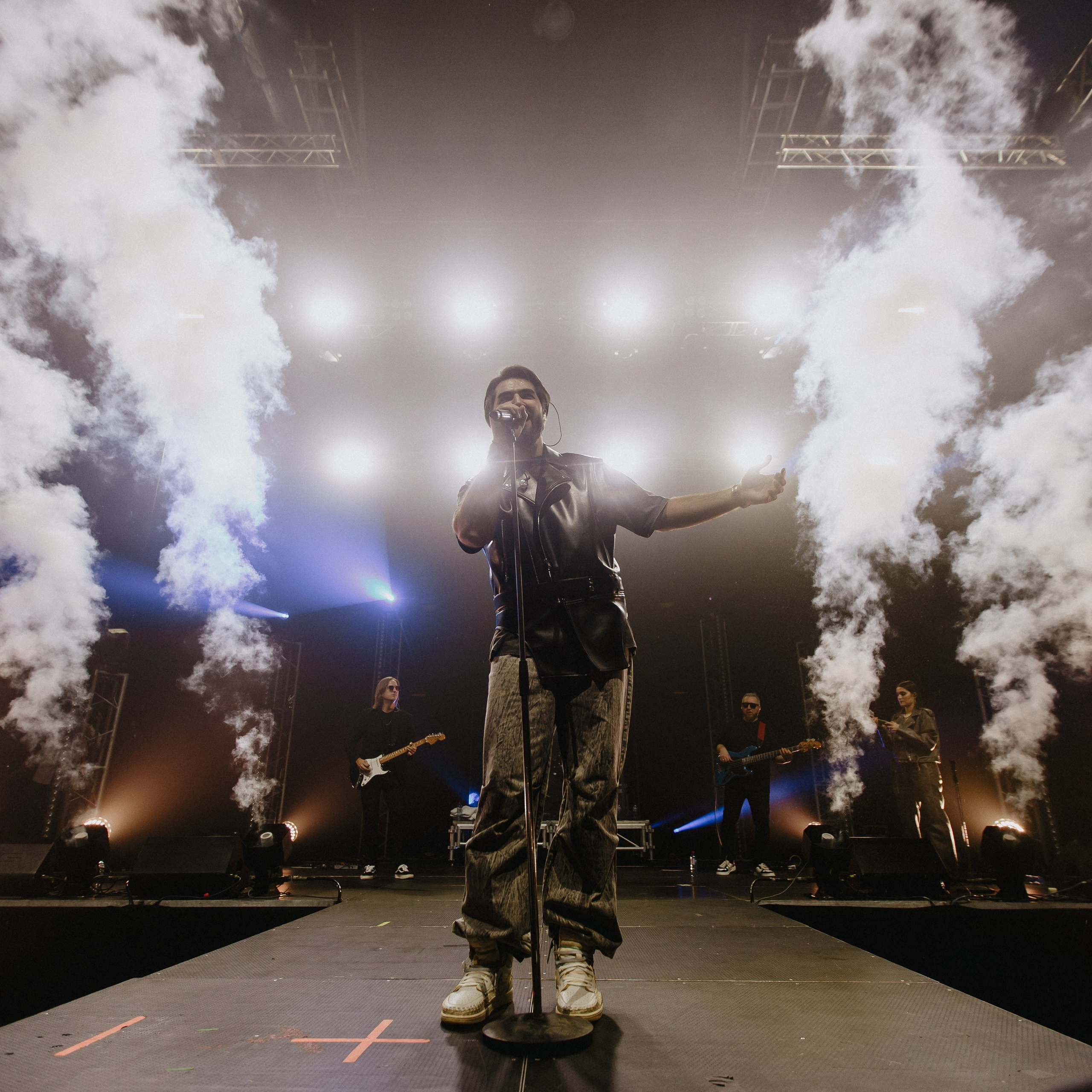 ANDRO|ELMAN|TONI|MONA